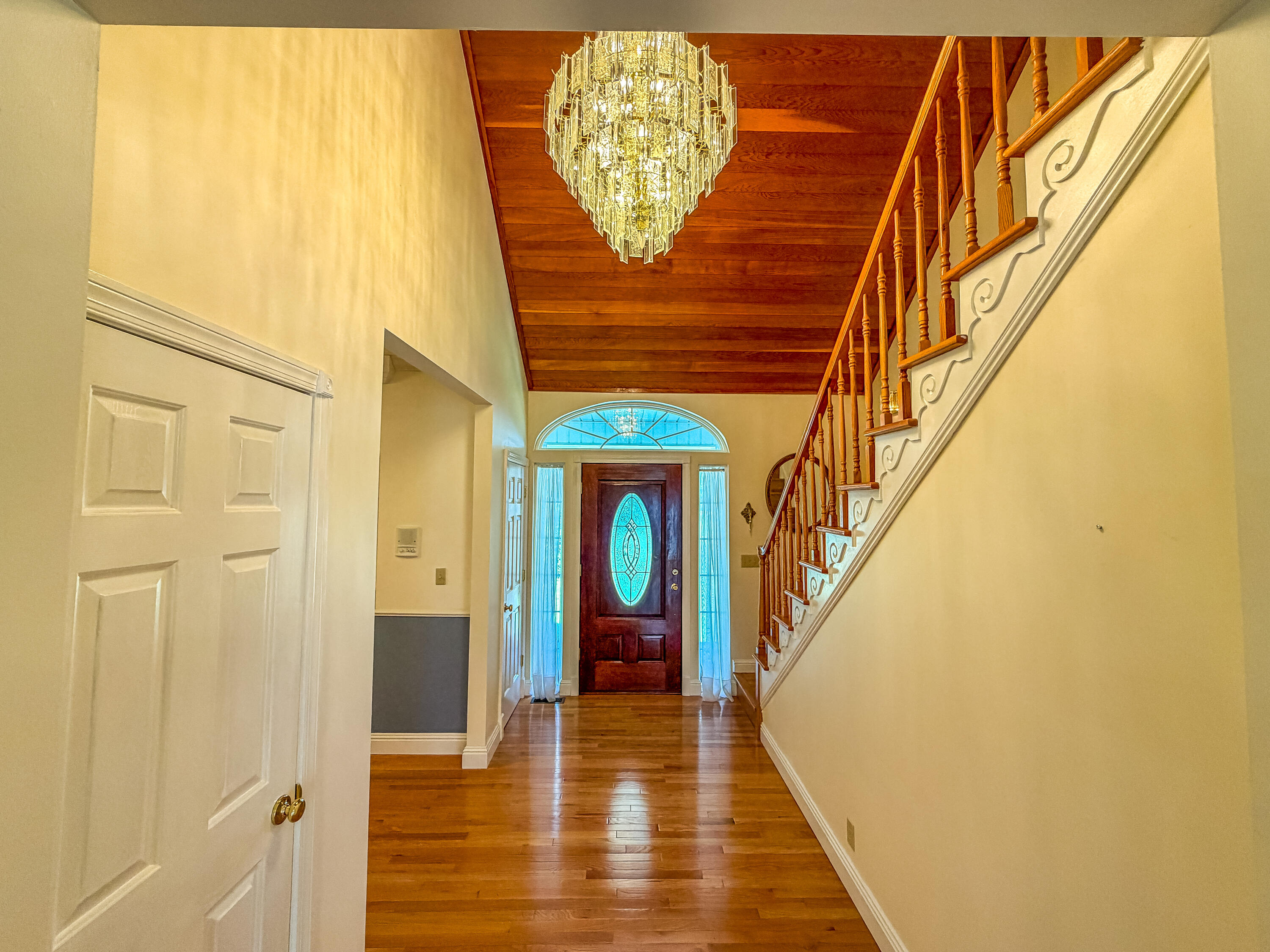 3095 Hill Springs Drive Property Photo 4