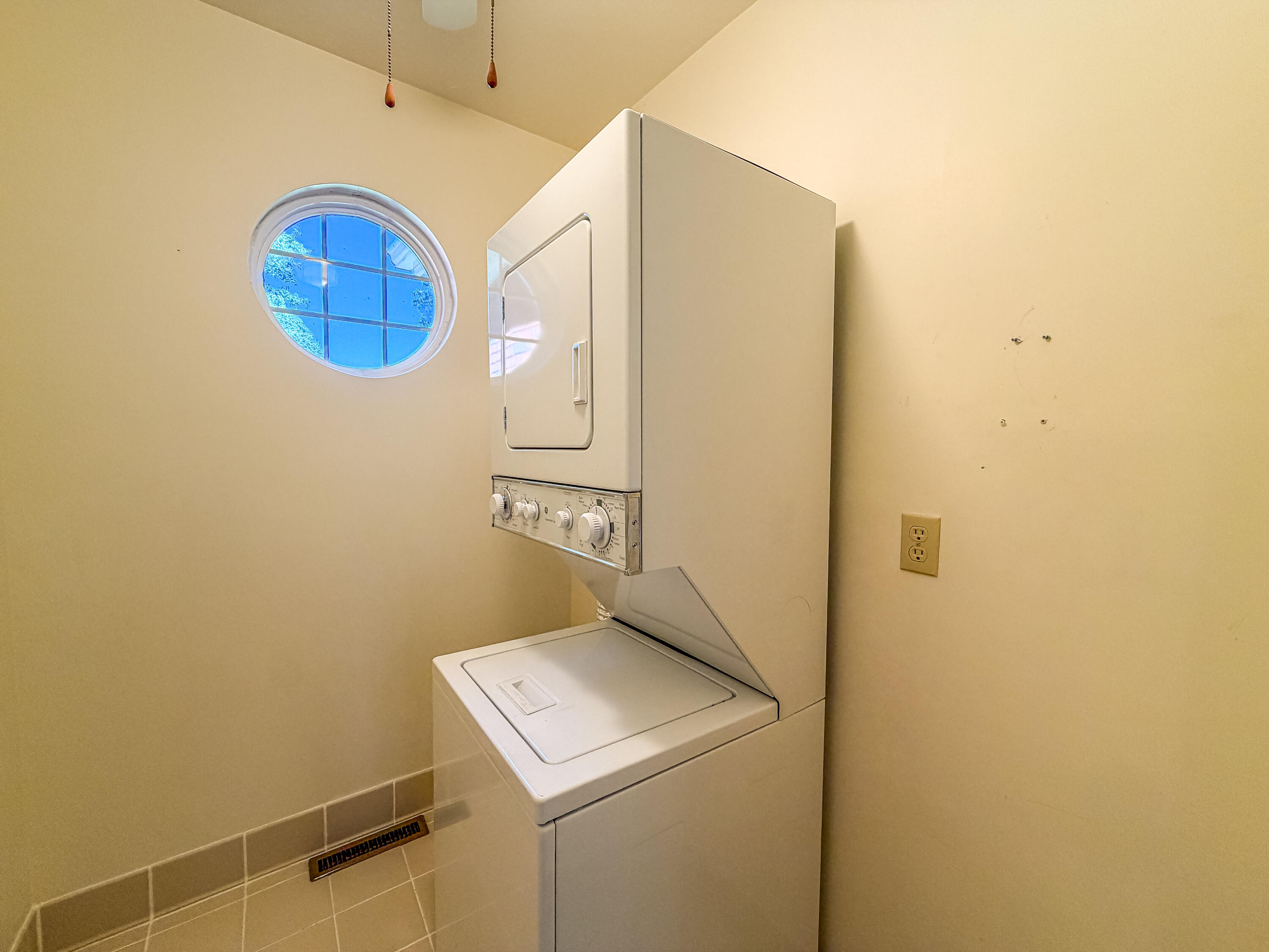 3095 Hill Springs Drive Property Photo 30