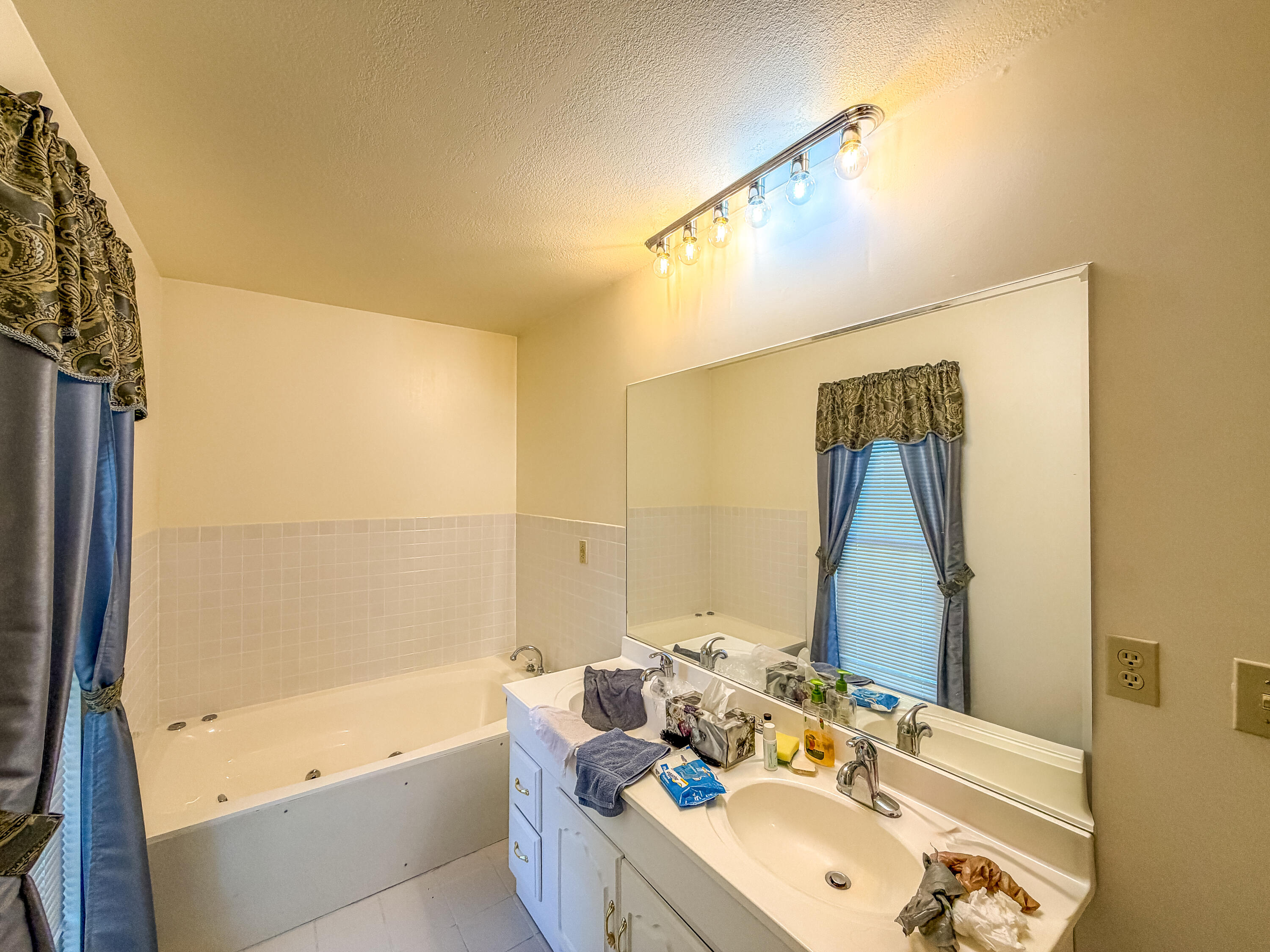 3095 Hill Springs Drive Property Photo 33