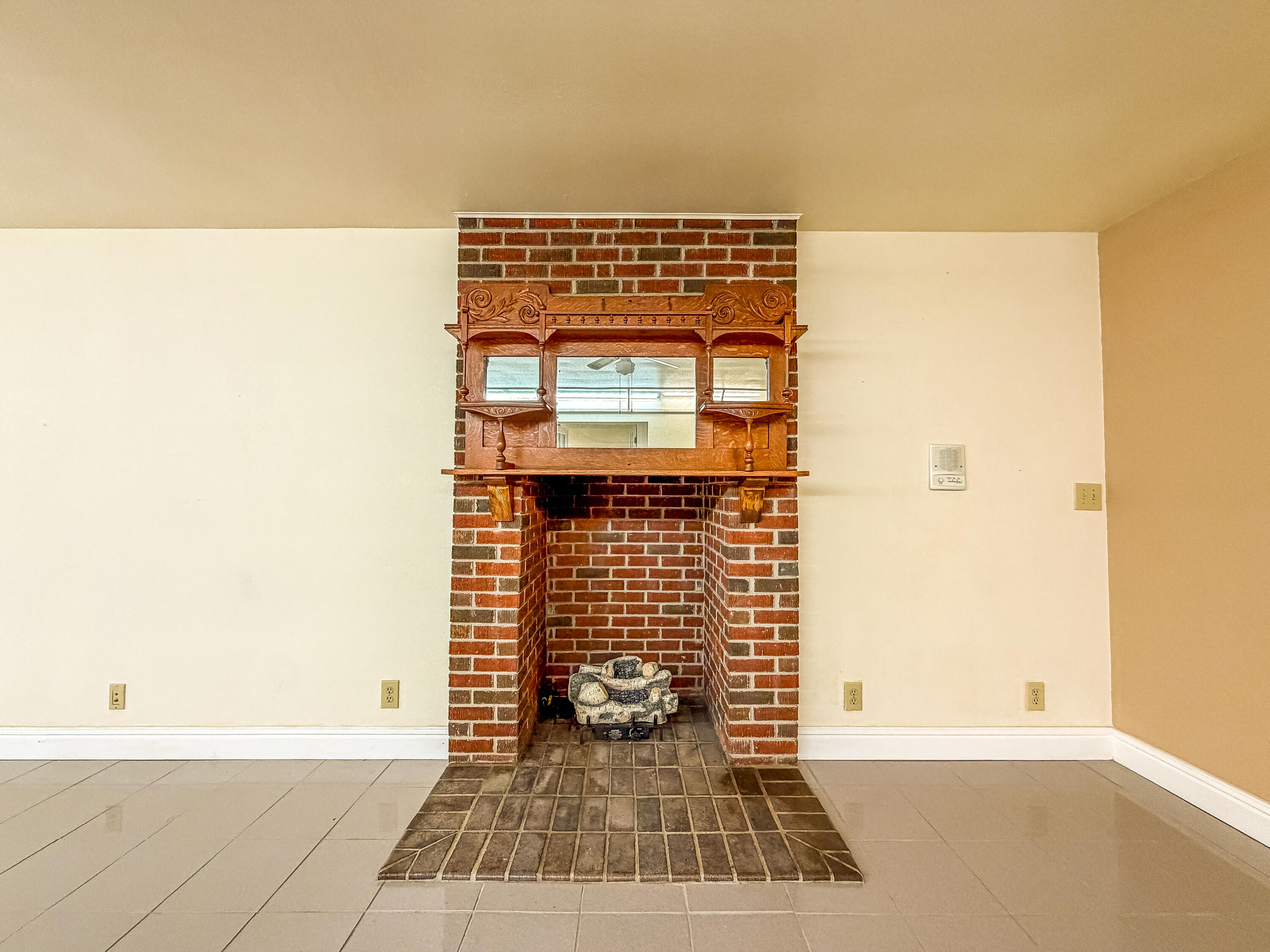 3095 Hill Springs Drive Property Photo 37