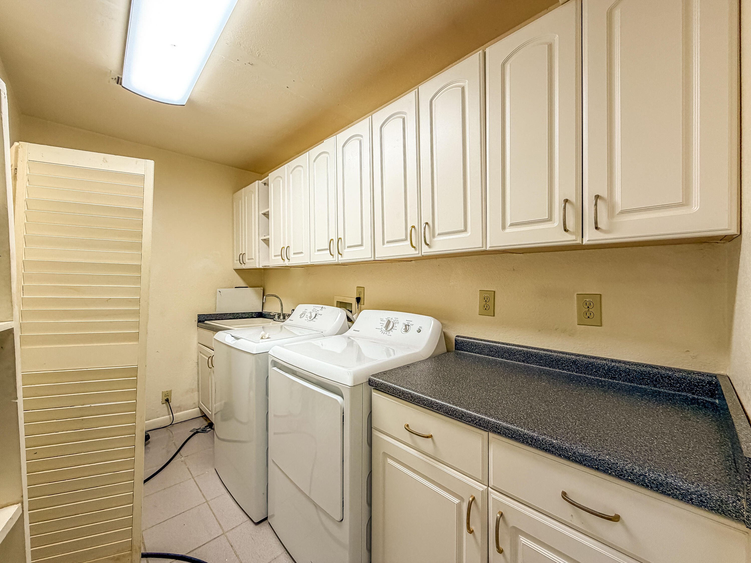 3095 Hill Springs Drive Property Photo 43