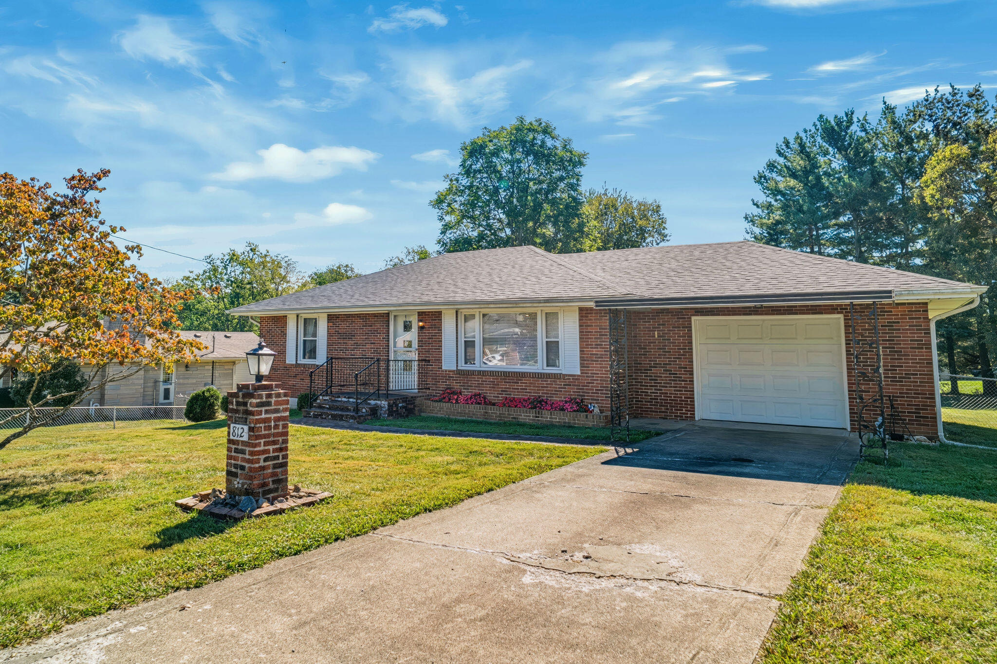 812 Elmwood Drive Property Photo 1