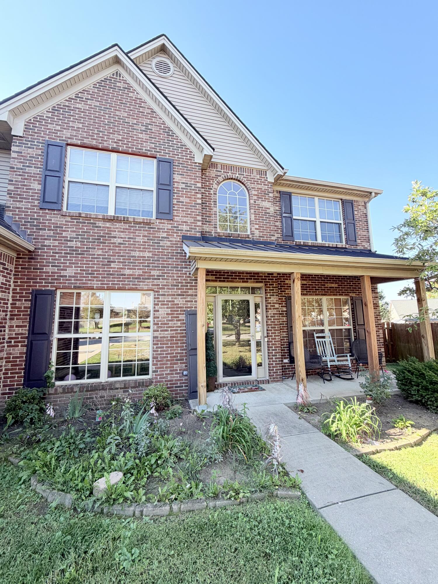 572 Thames Circle Property Photo 2