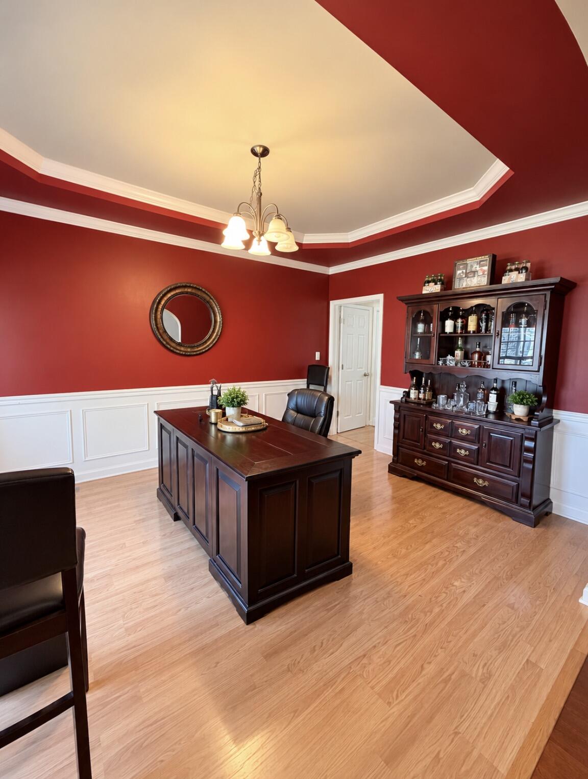 572 Thames Circle Property Photo 14