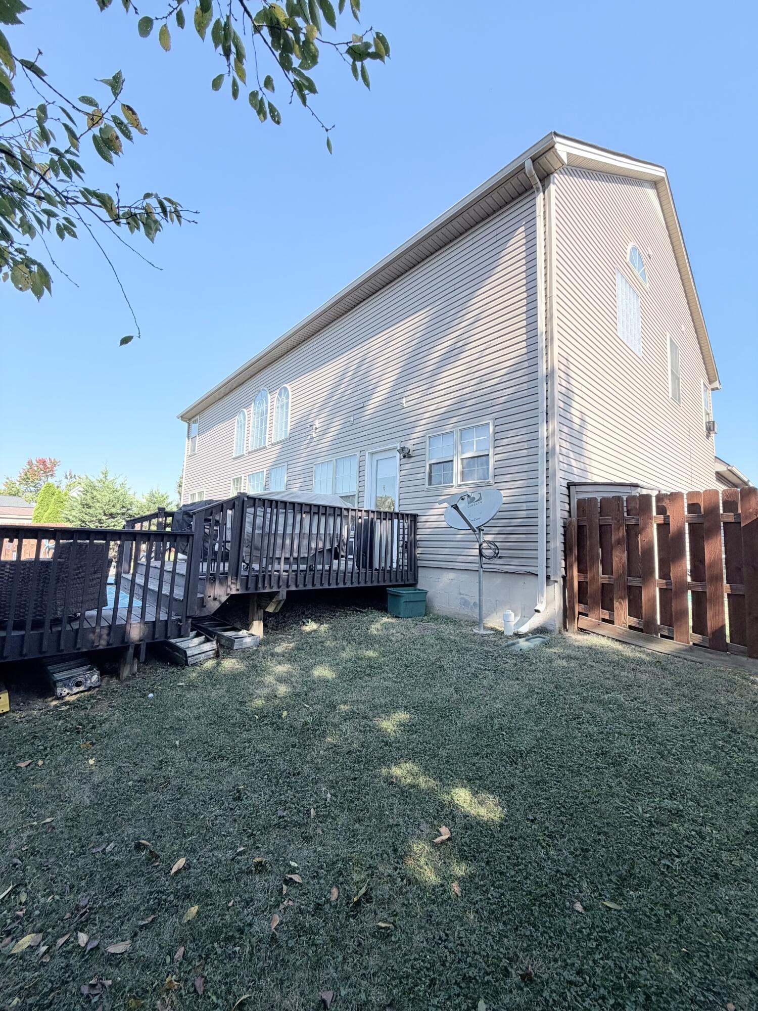 572 Thames Circle Property Photo 35