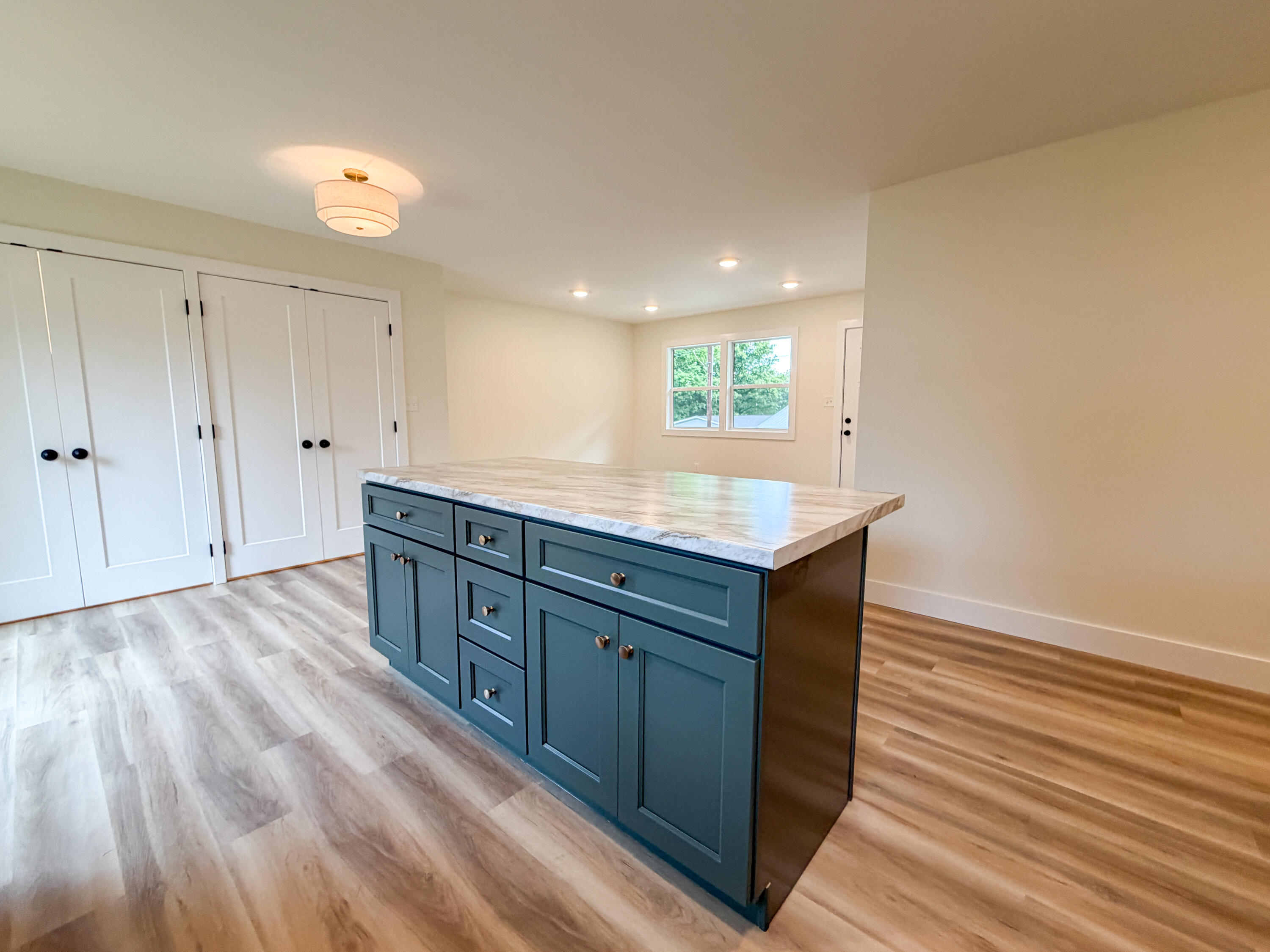 102 Chad Street Property Photo 6