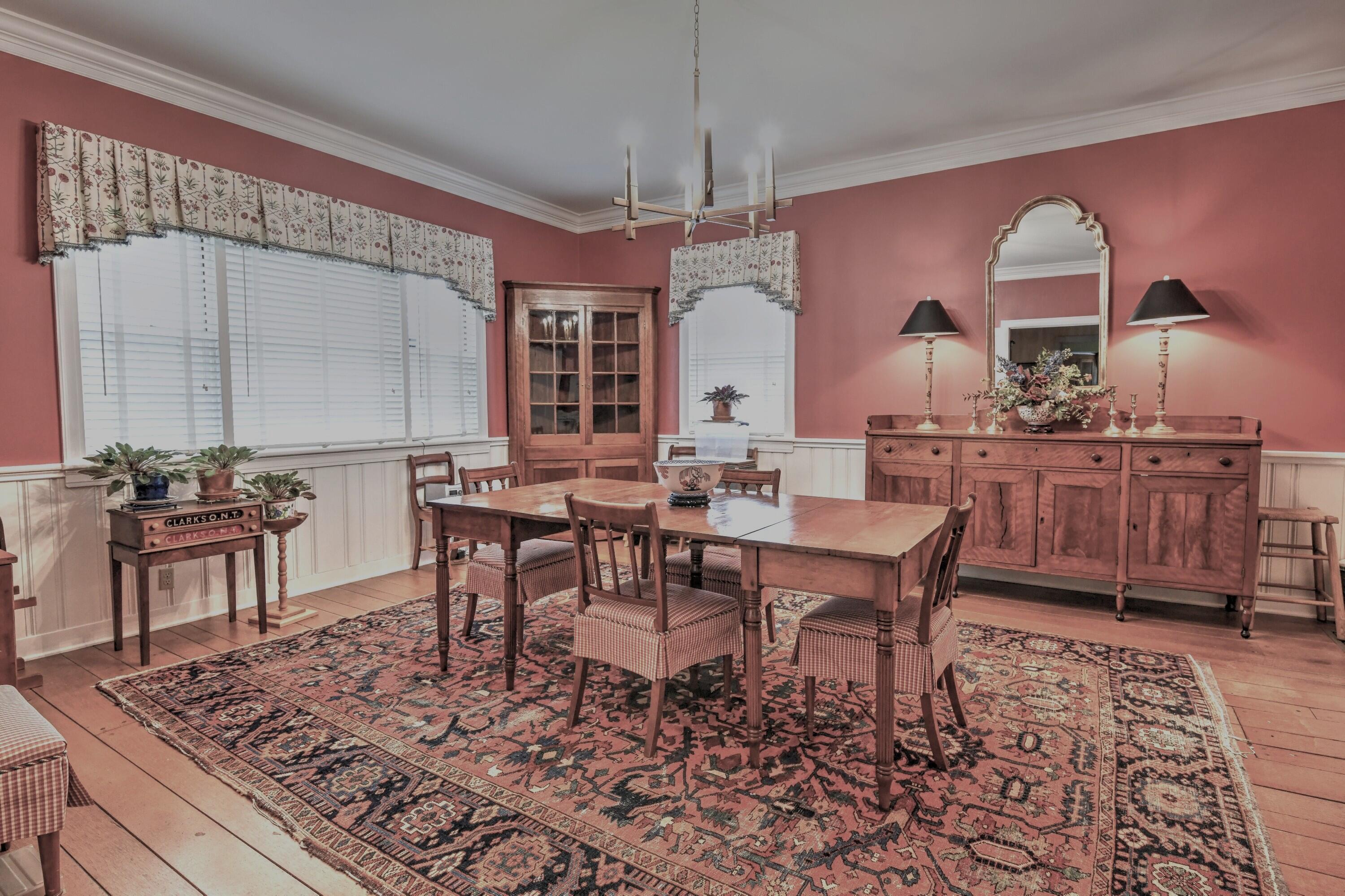 214 College Street Property Photo 18