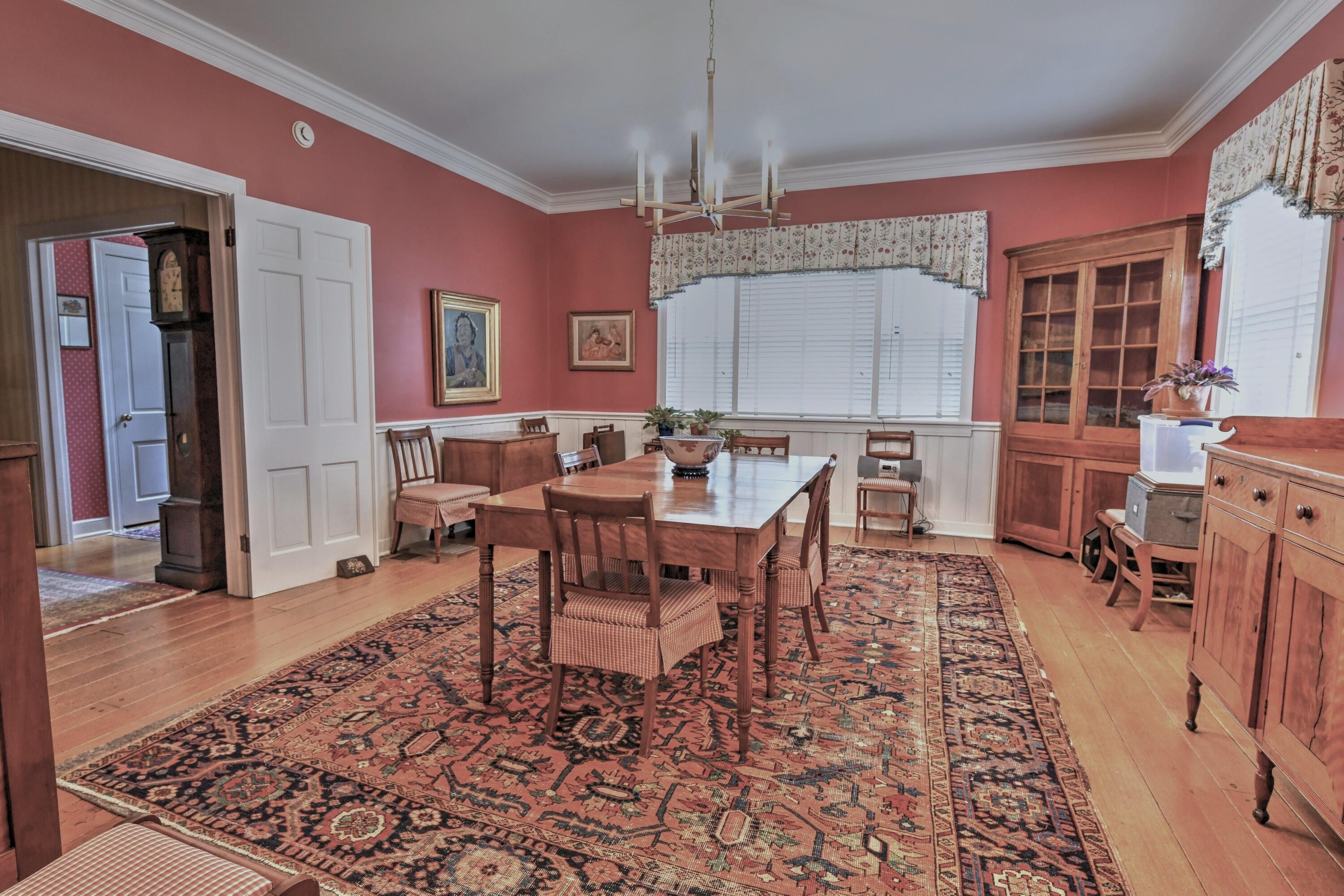 214 College Street Property Photo 19