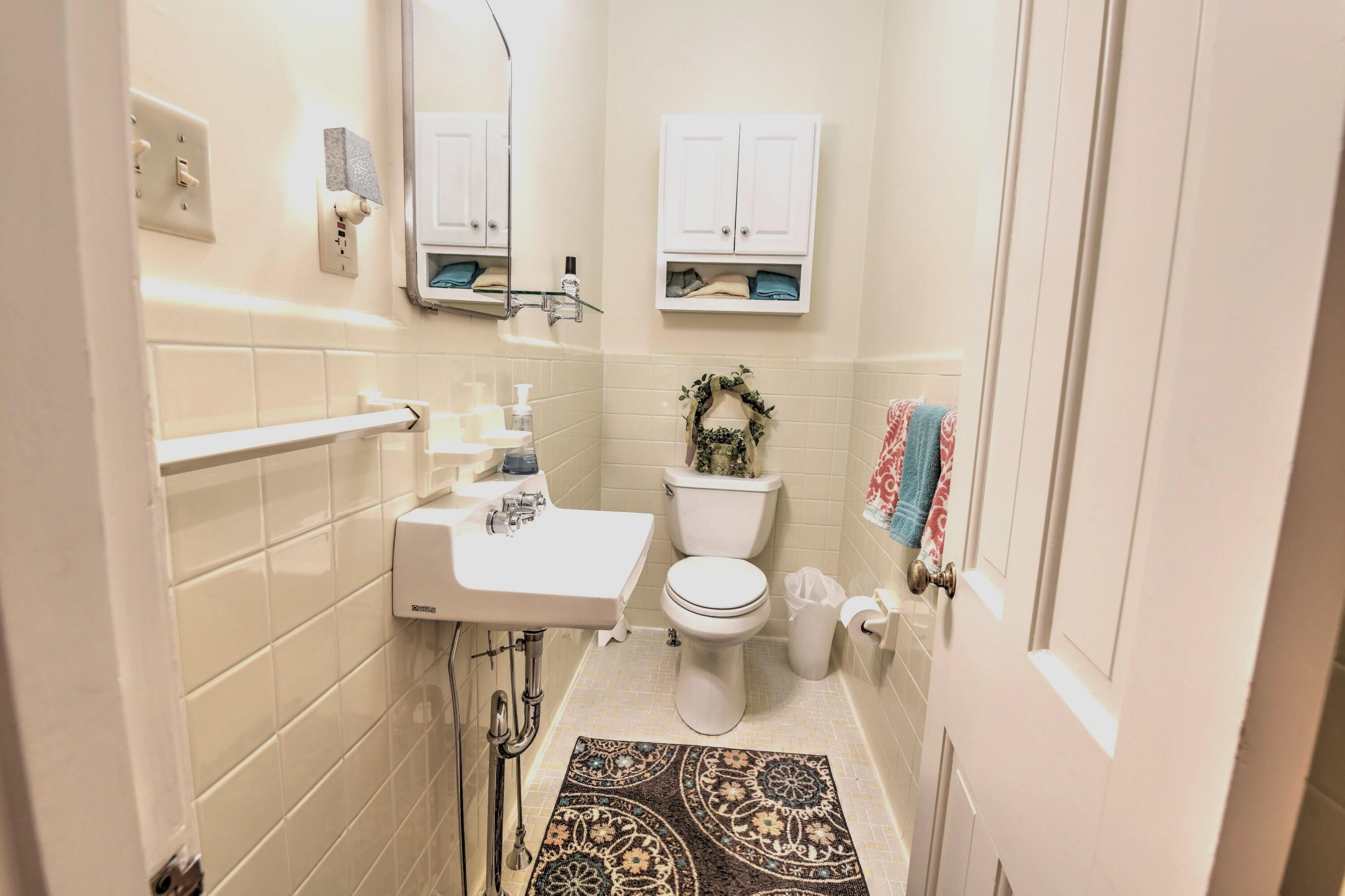 214 College Street Property Photo 24