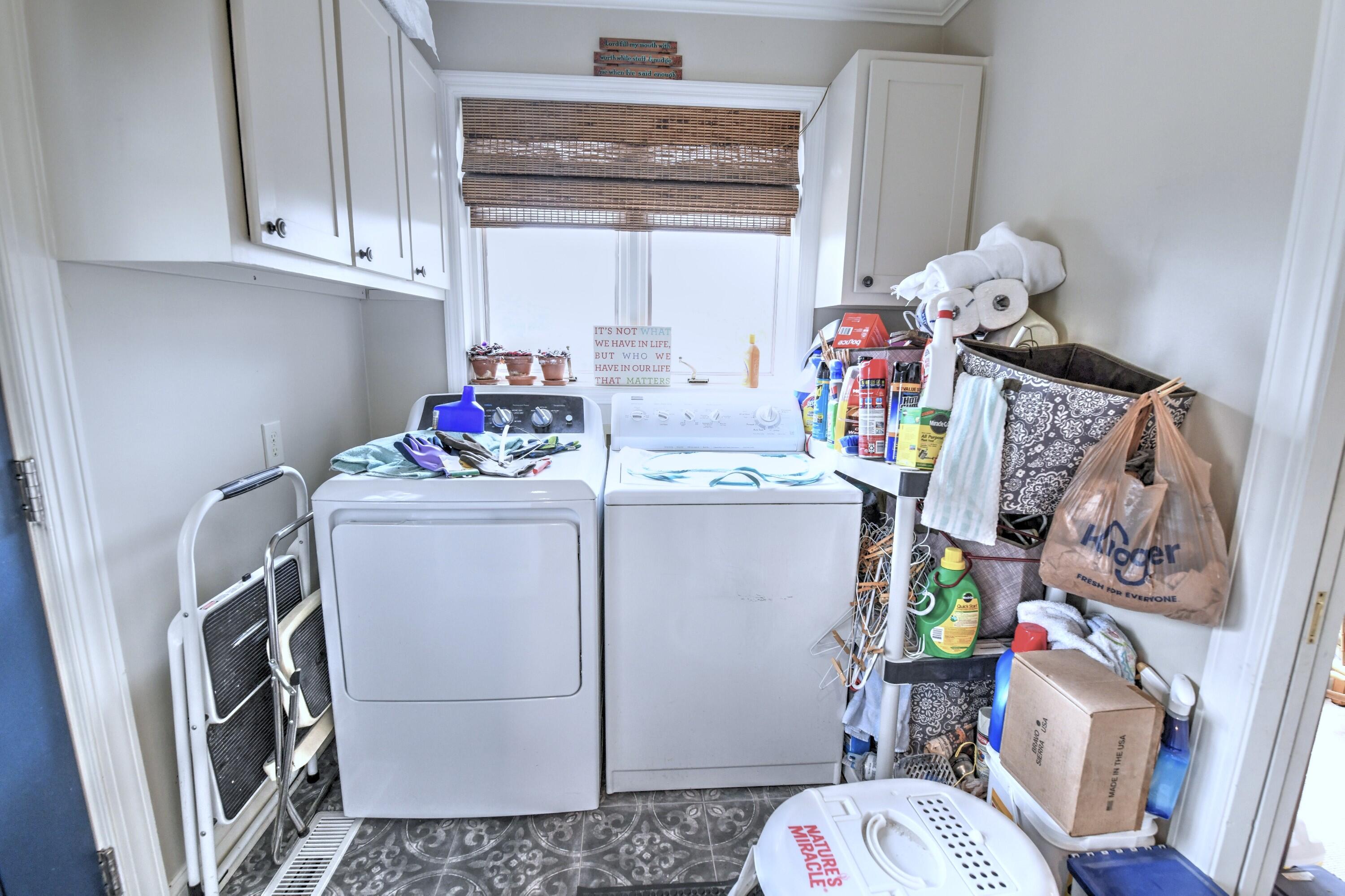 214 College Street Property Photo 53