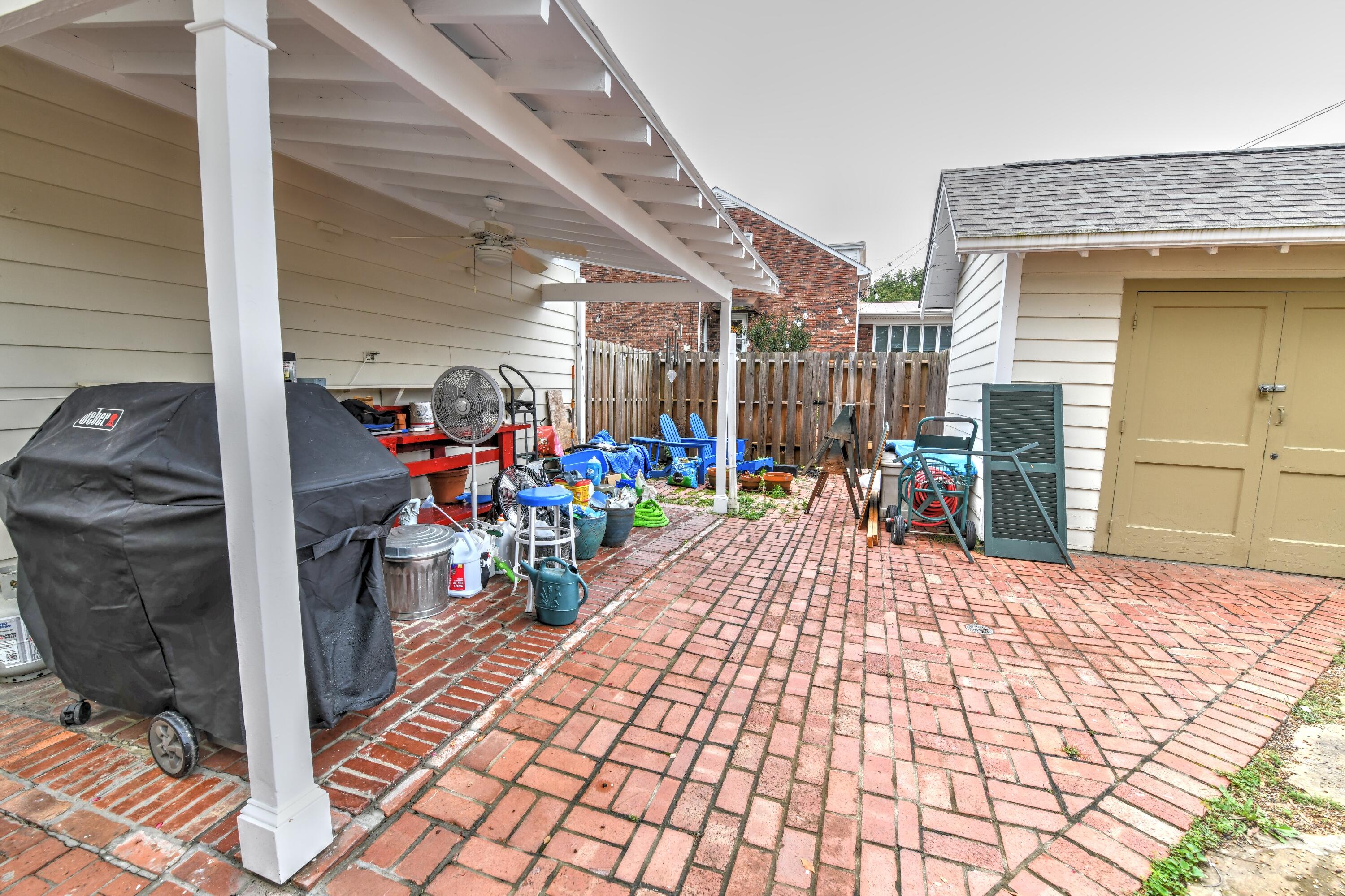 214 College Street Property Photo 70