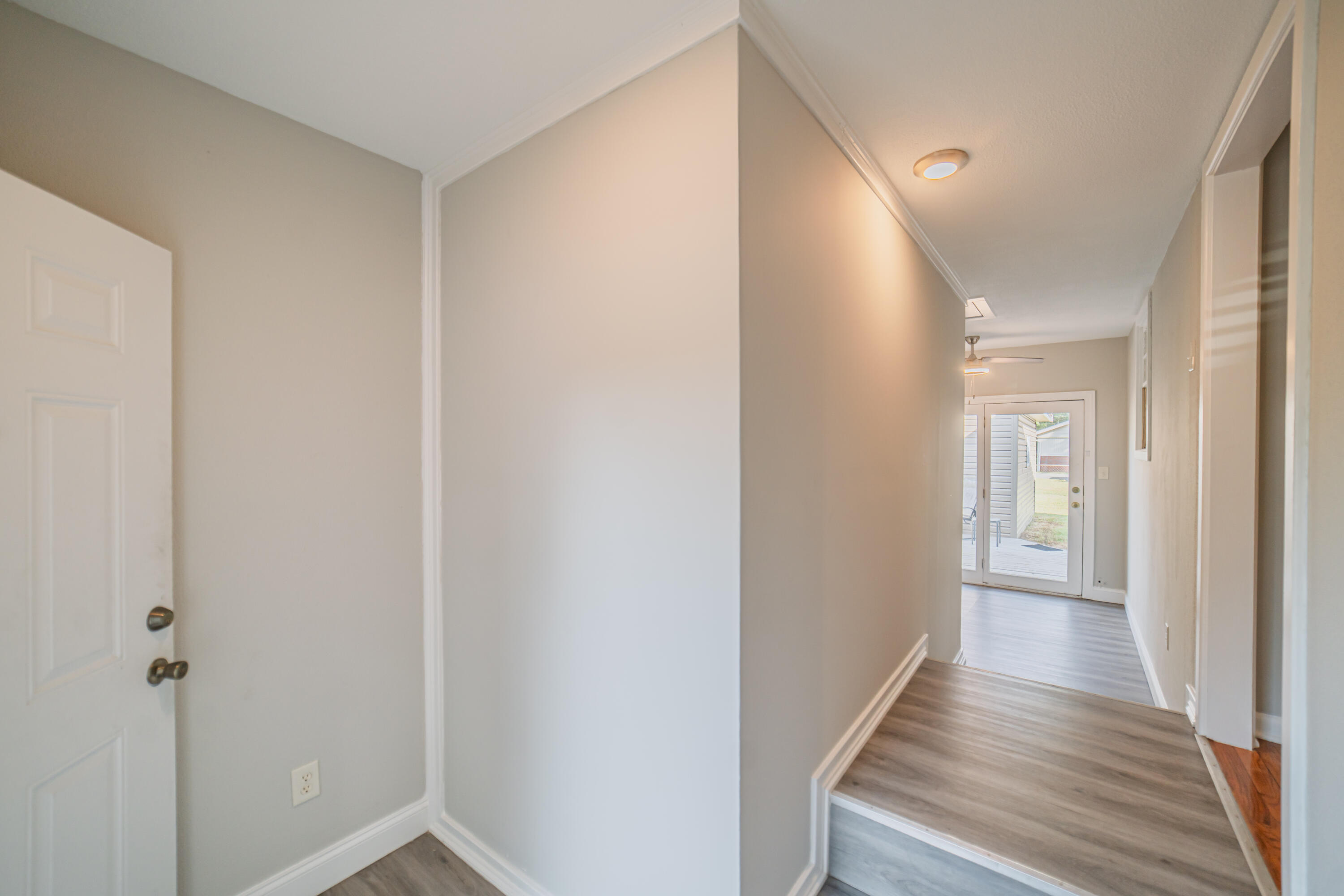 2221 Clay Street Property Photo 4