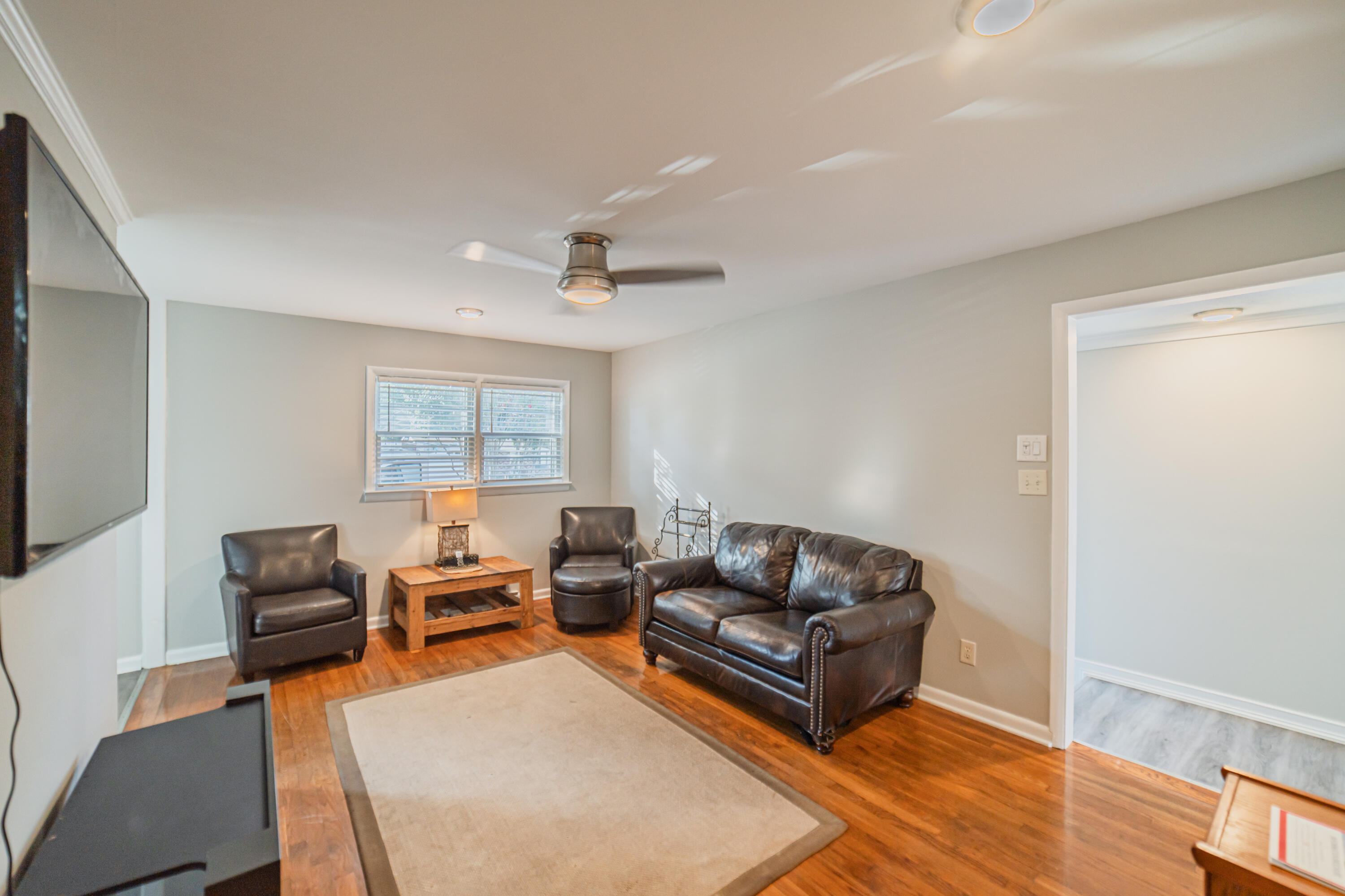 2221 Clay Street Property Photo 7
