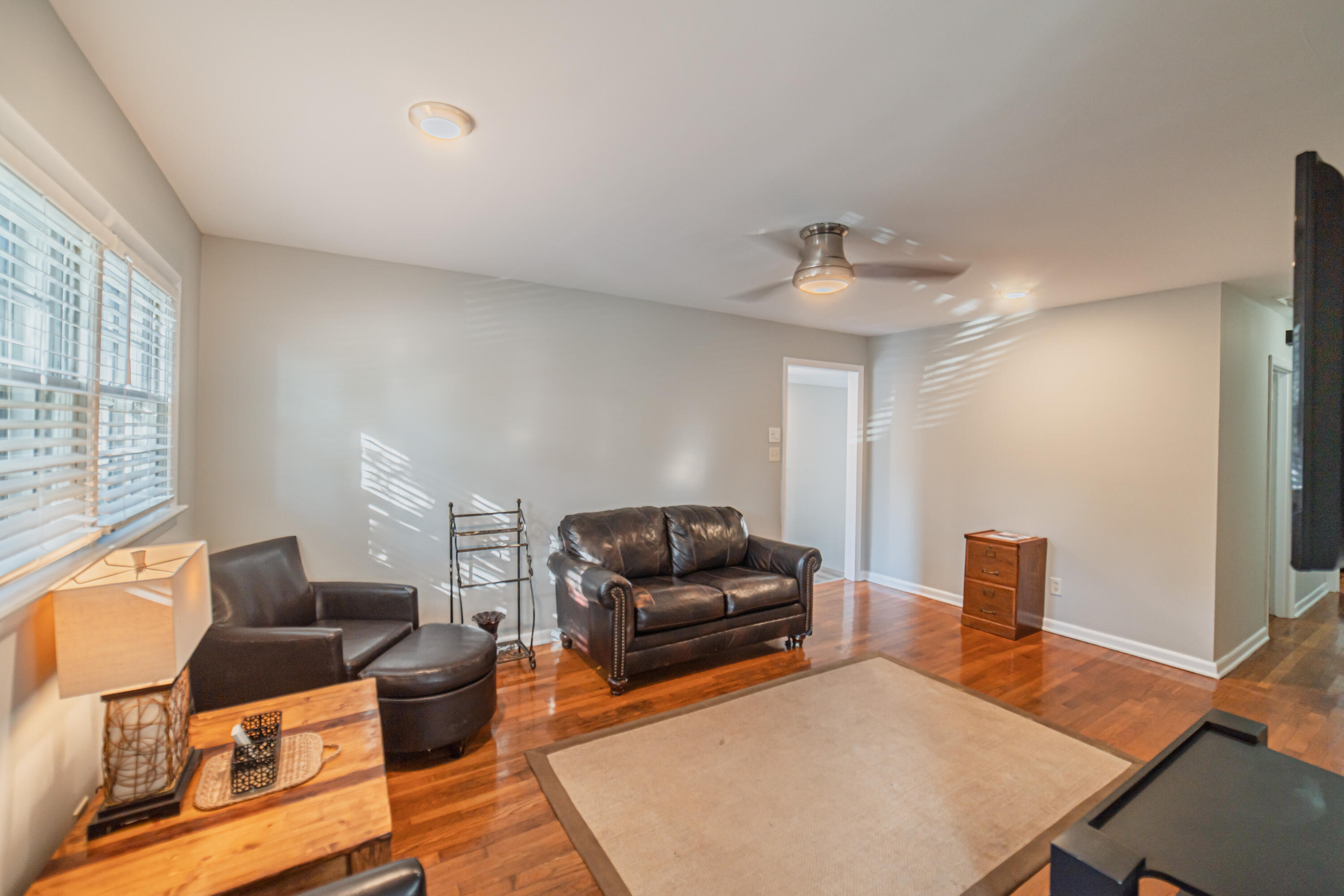 2221 Clay Street Property Photo 9