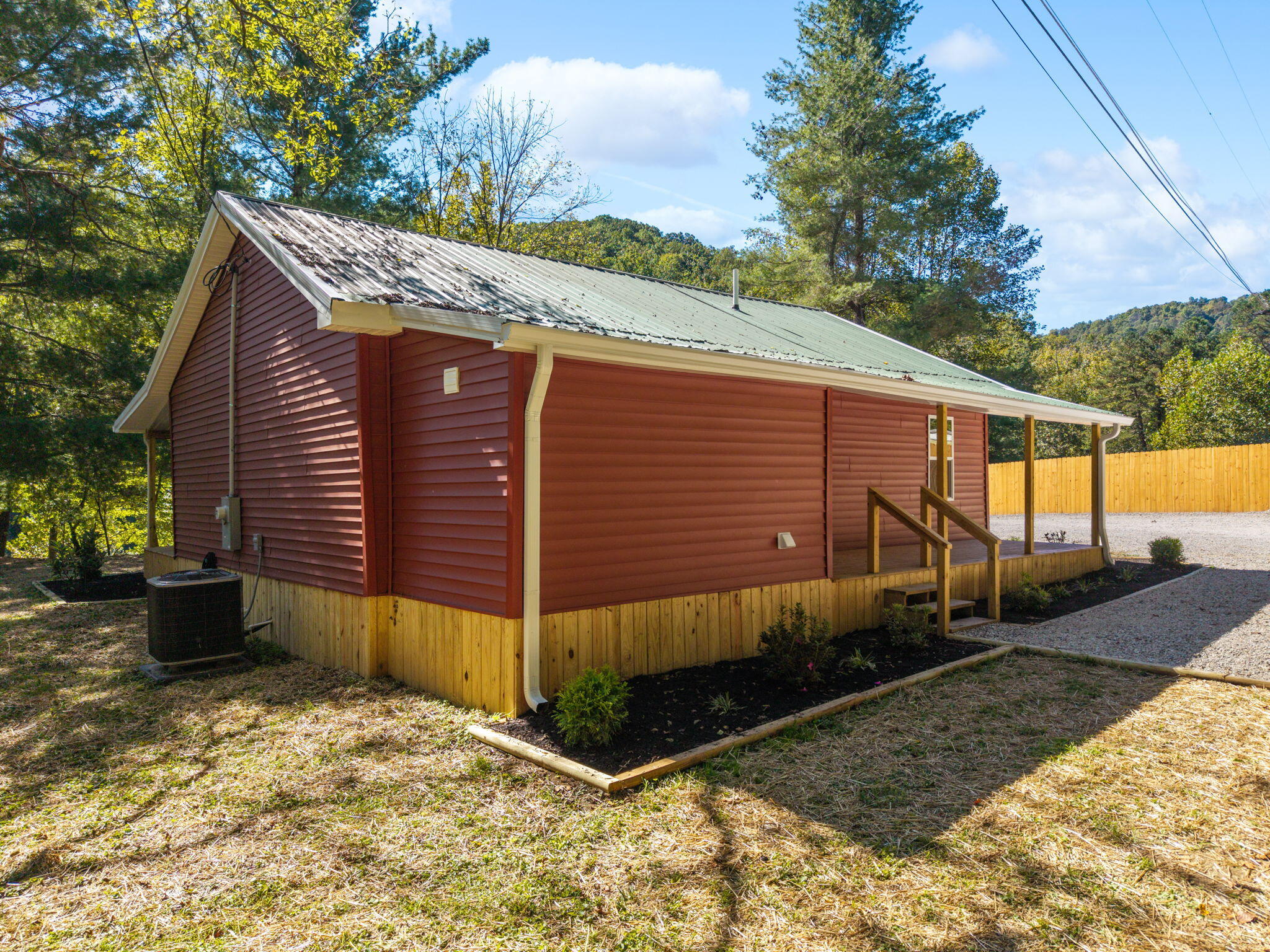 283 James Crowe Hollow Road Property Photo 6