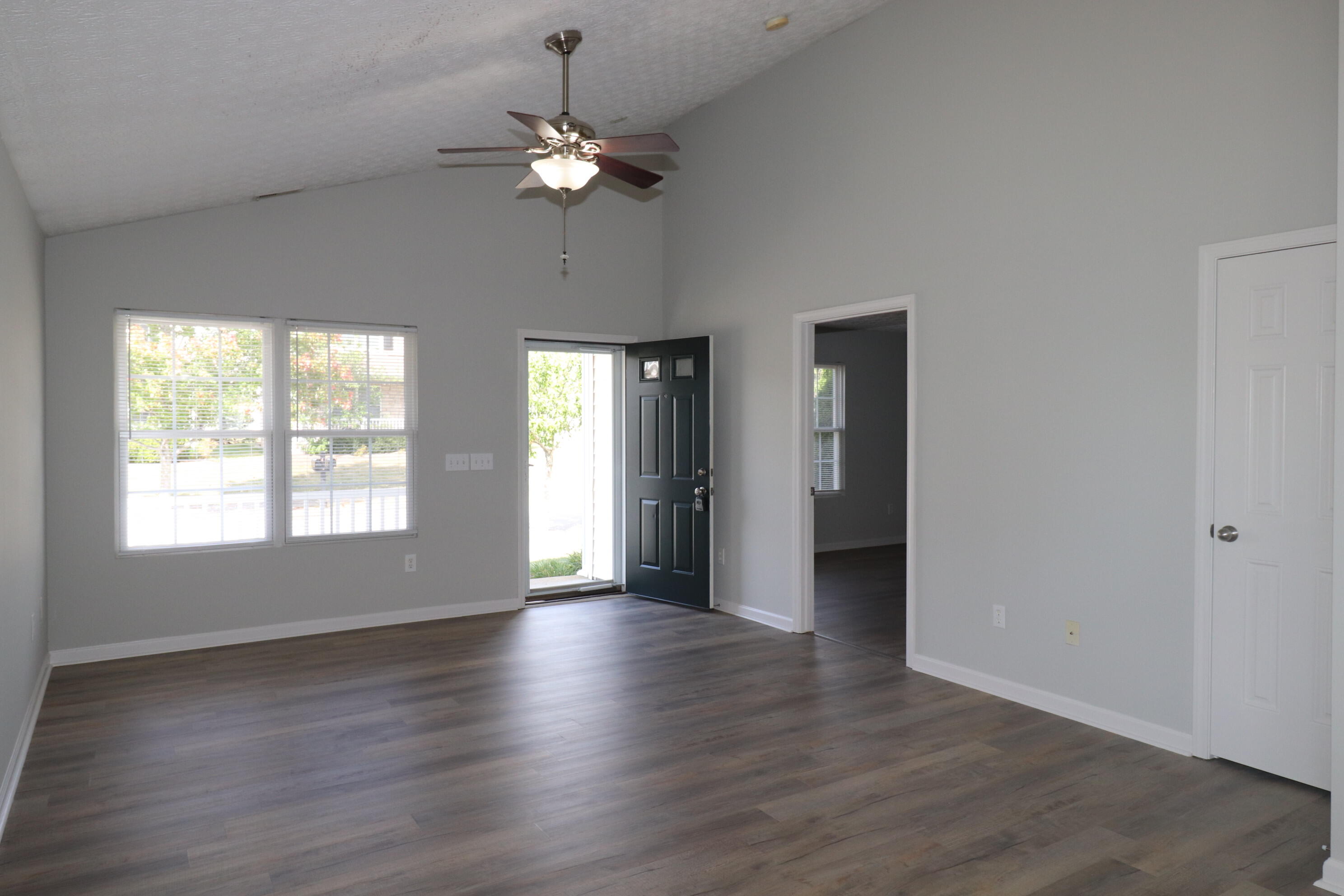 1032 Lemon Rue Way Property Photo 7