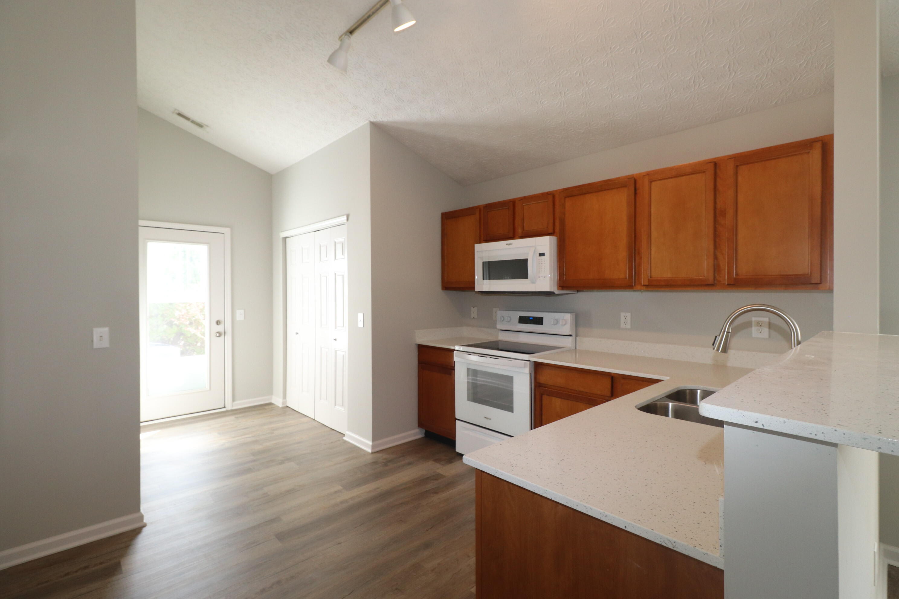 1032 Lemon Rue Way Property Photo 11