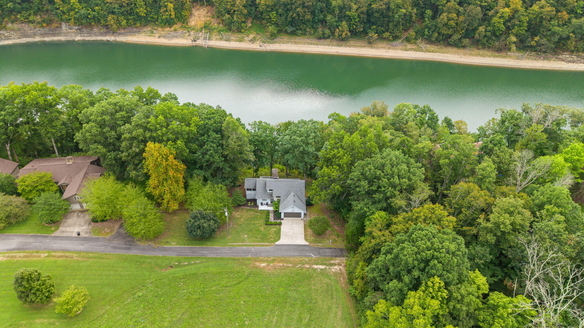 293 Laurel Road Property Photo 4