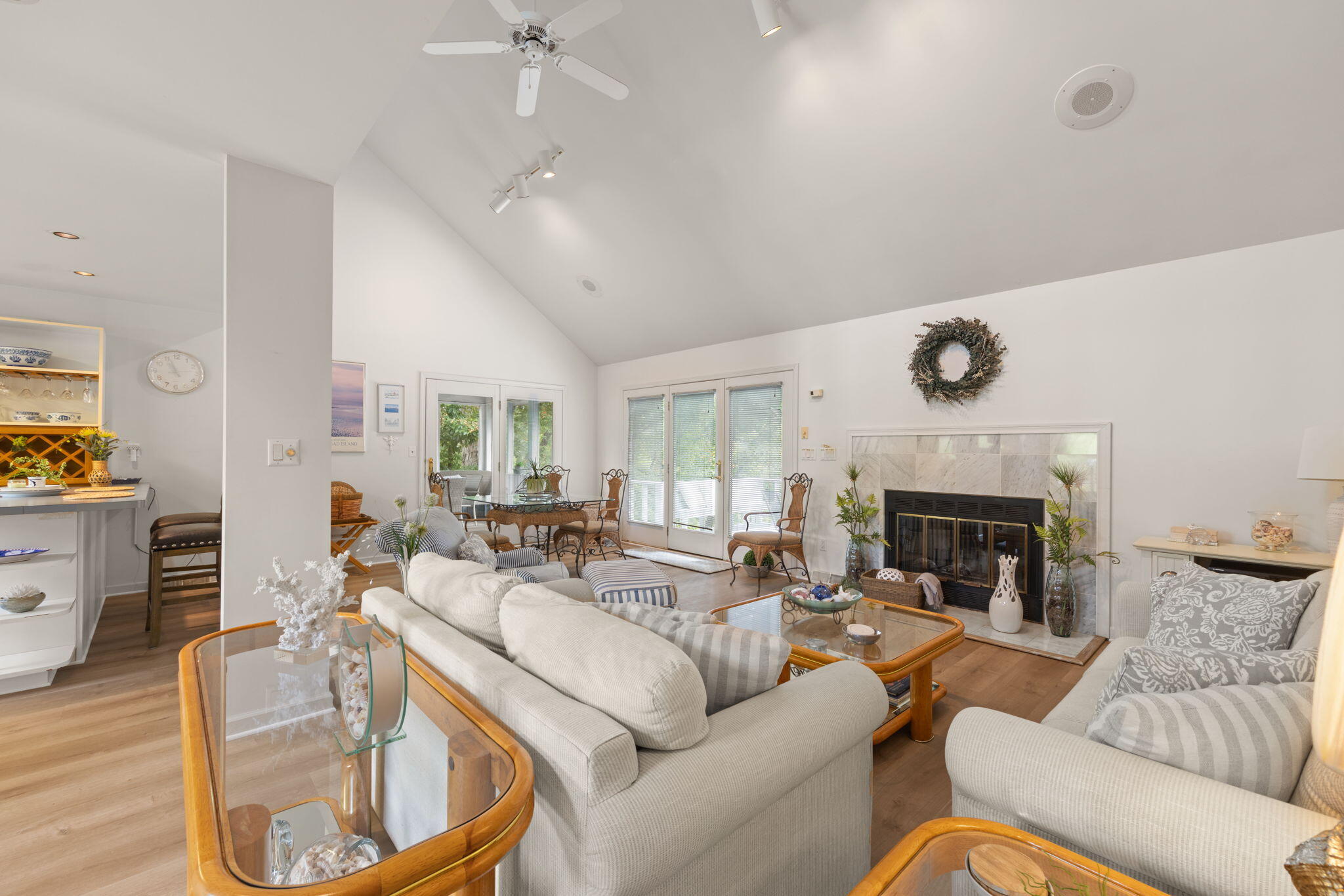 293 Laurel Road Property Photo 12
