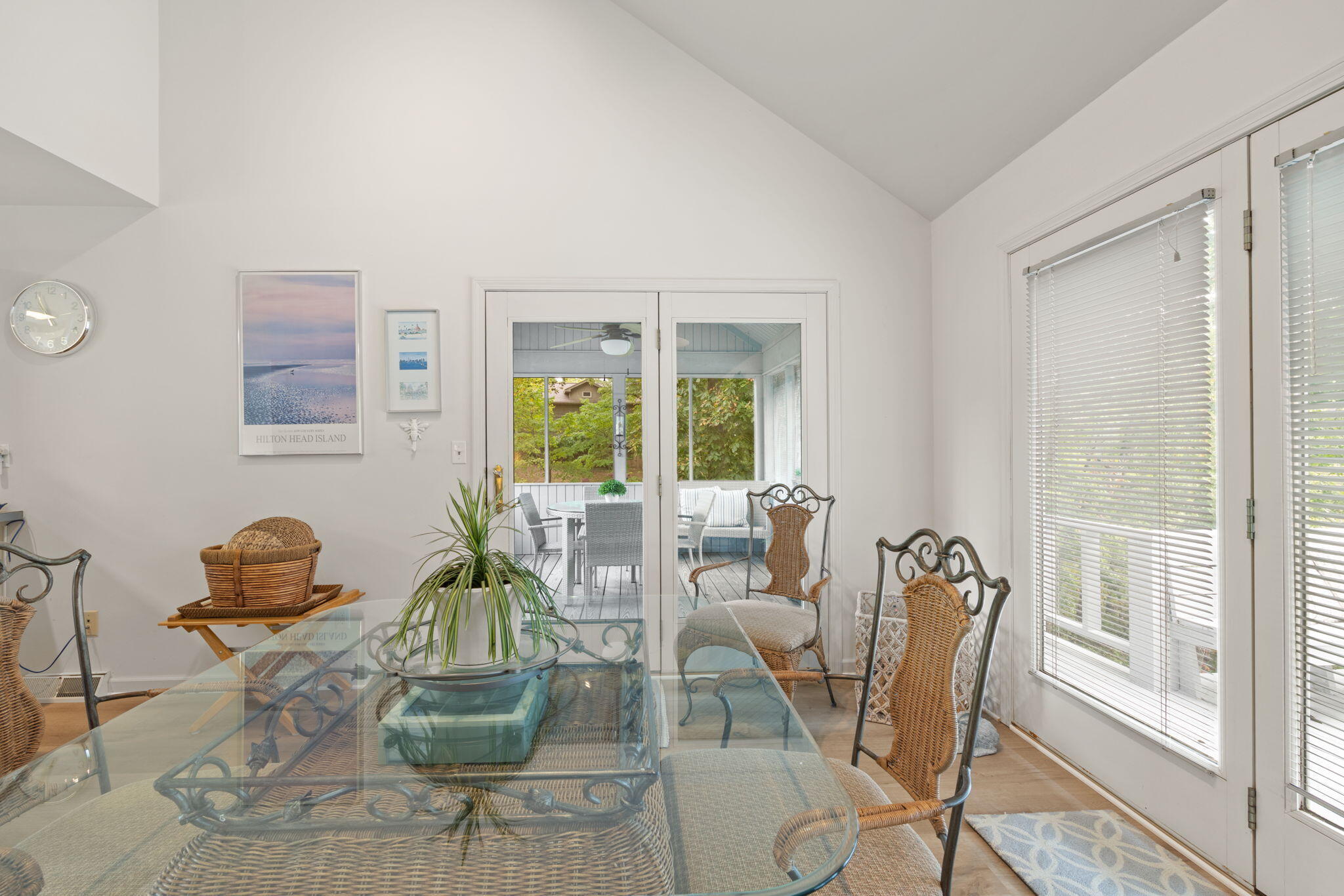 293 Laurel Road Property Photo 14