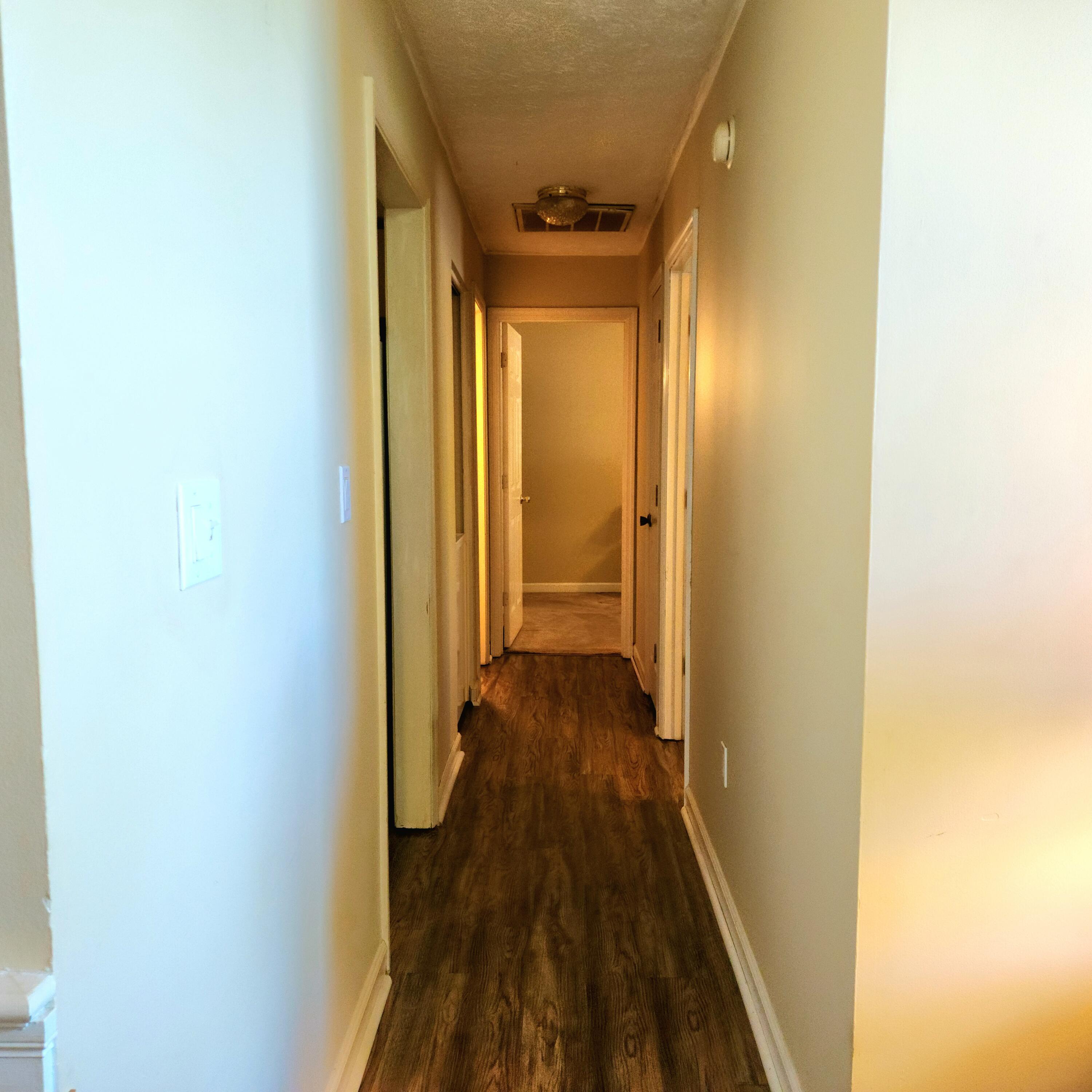 404 Bainbridge Court D4 Property Photo 7