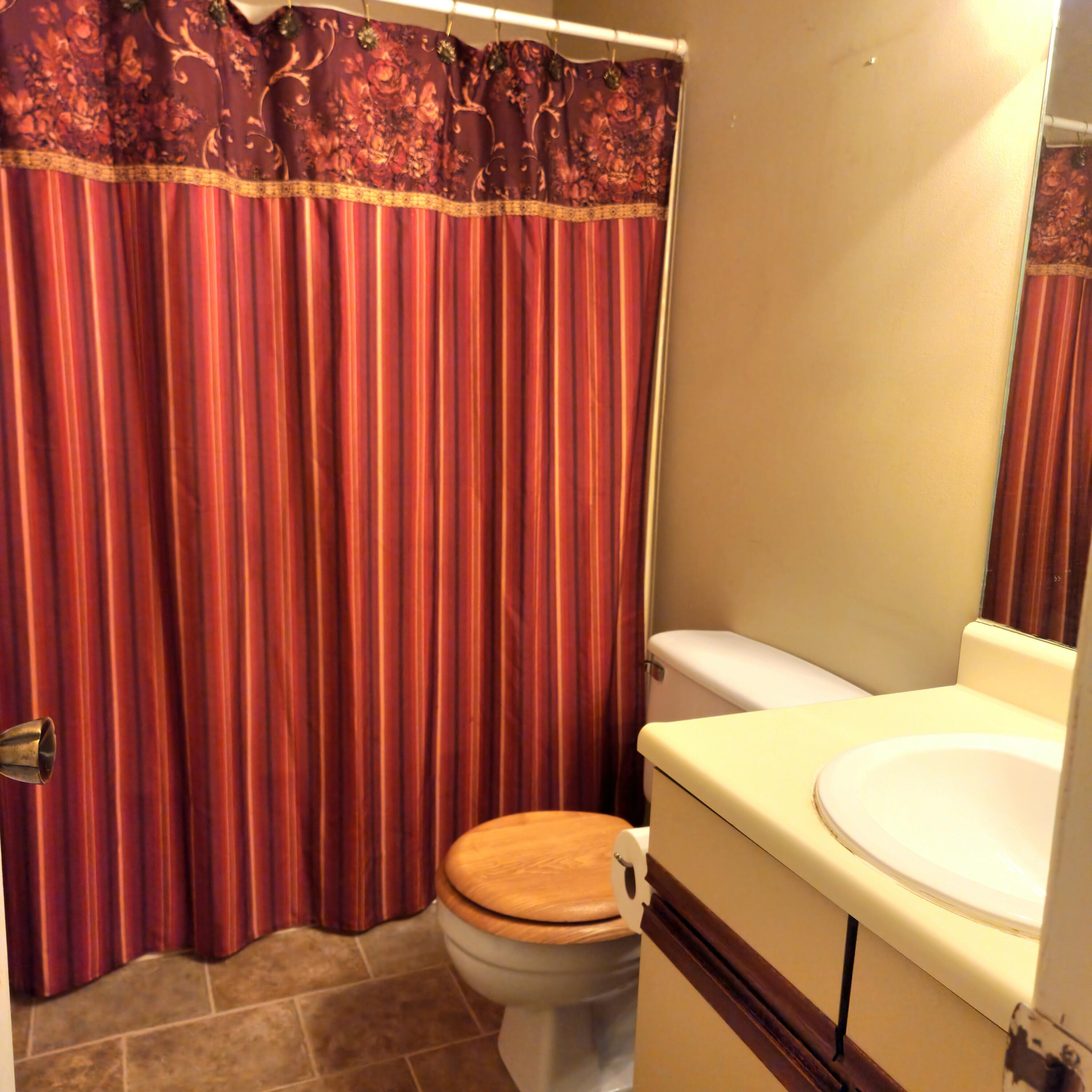 404 Bainbridge Court D4 Property Photo 14