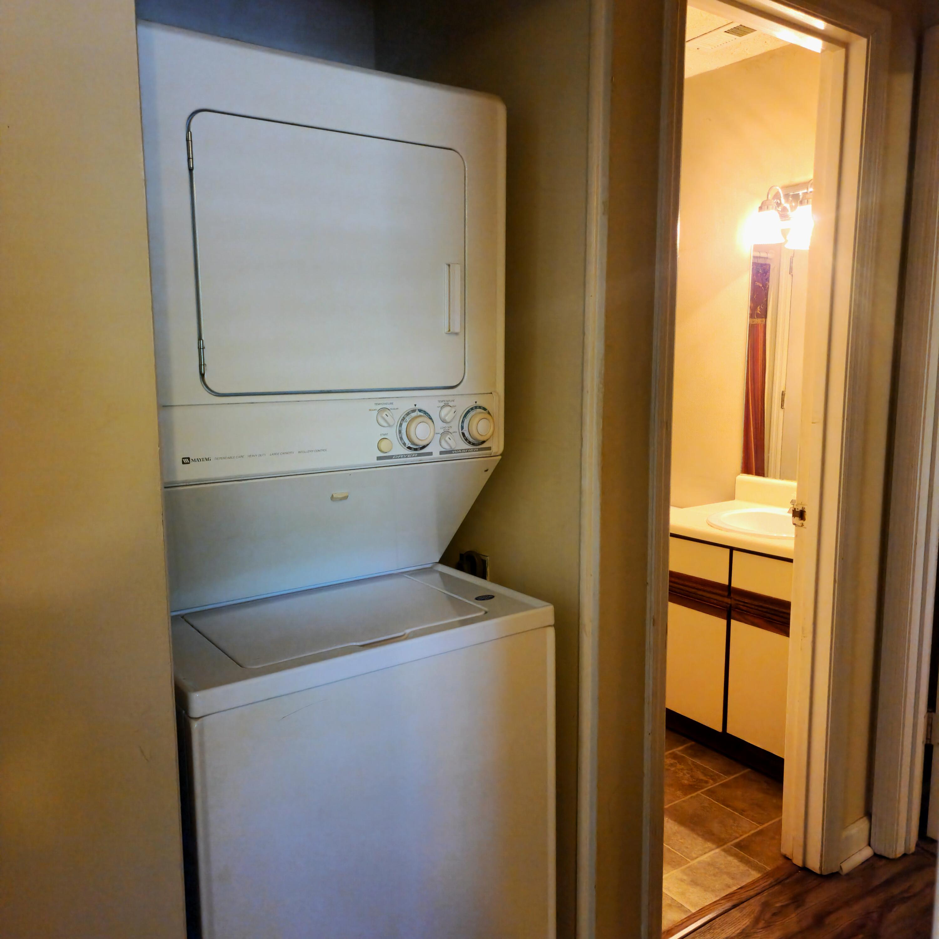 404 Bainbridge Court D4 Property Photo 19