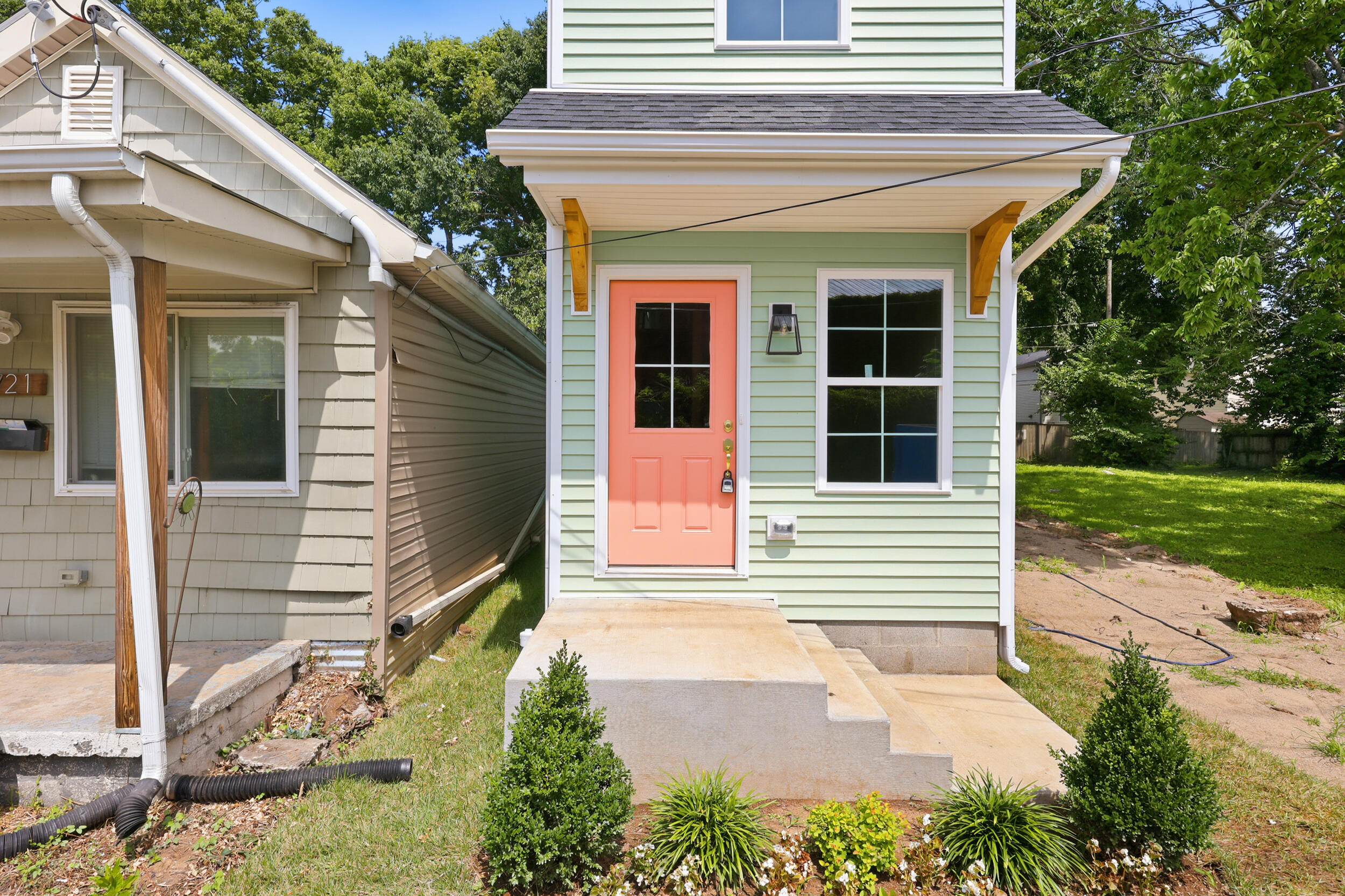 723 N Upper Street Property Photo 3