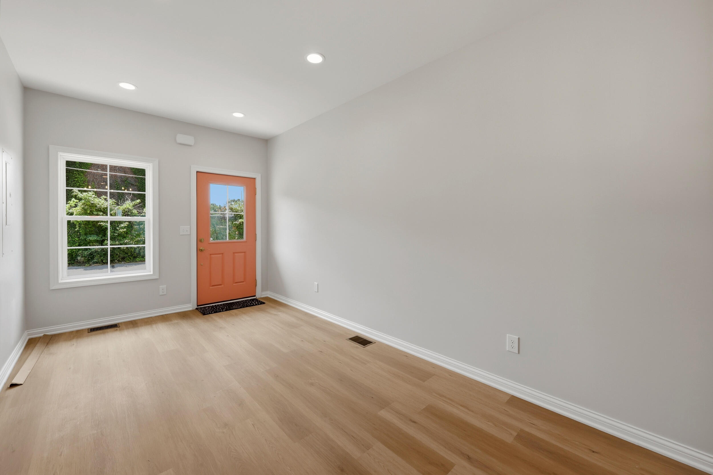 723 N Upper Street Property Photo 5