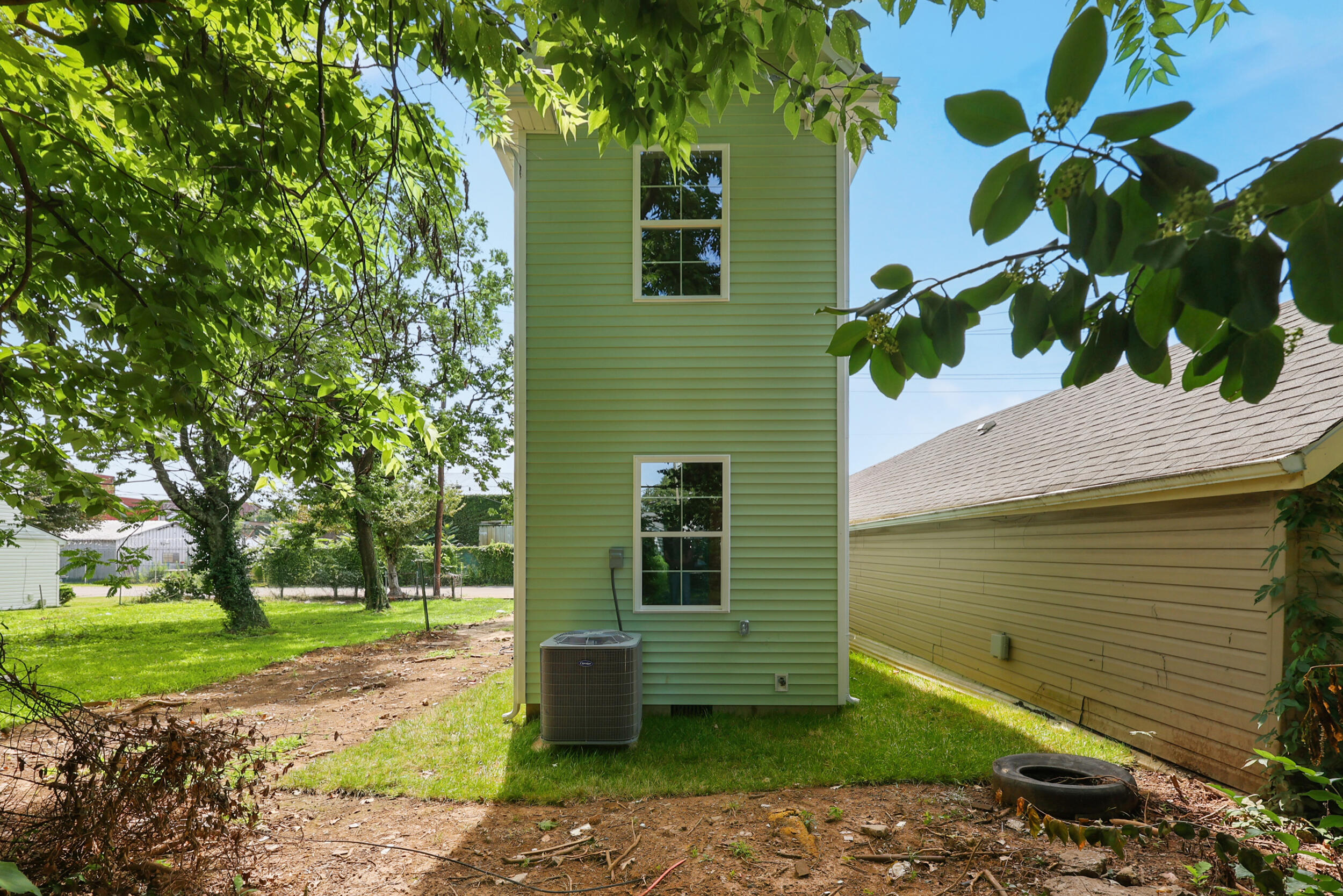 723 N Upper Street Property Photo 24