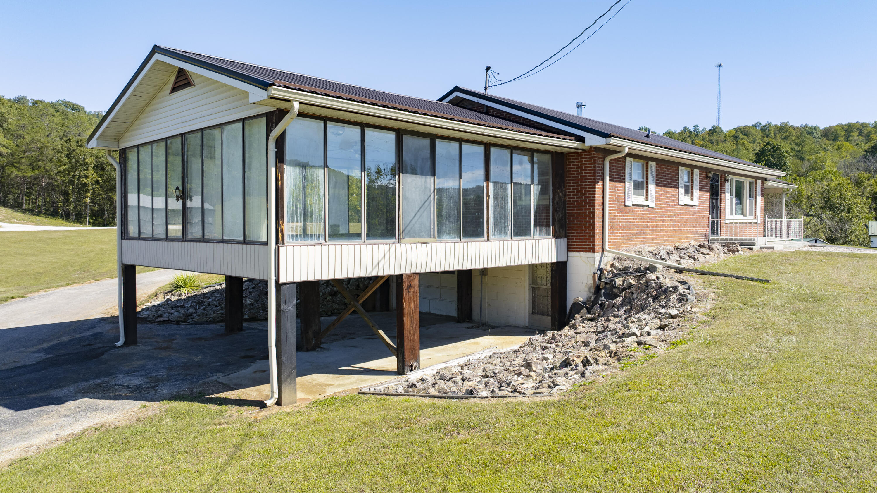 6777 E Highway 92 Property Photo 8