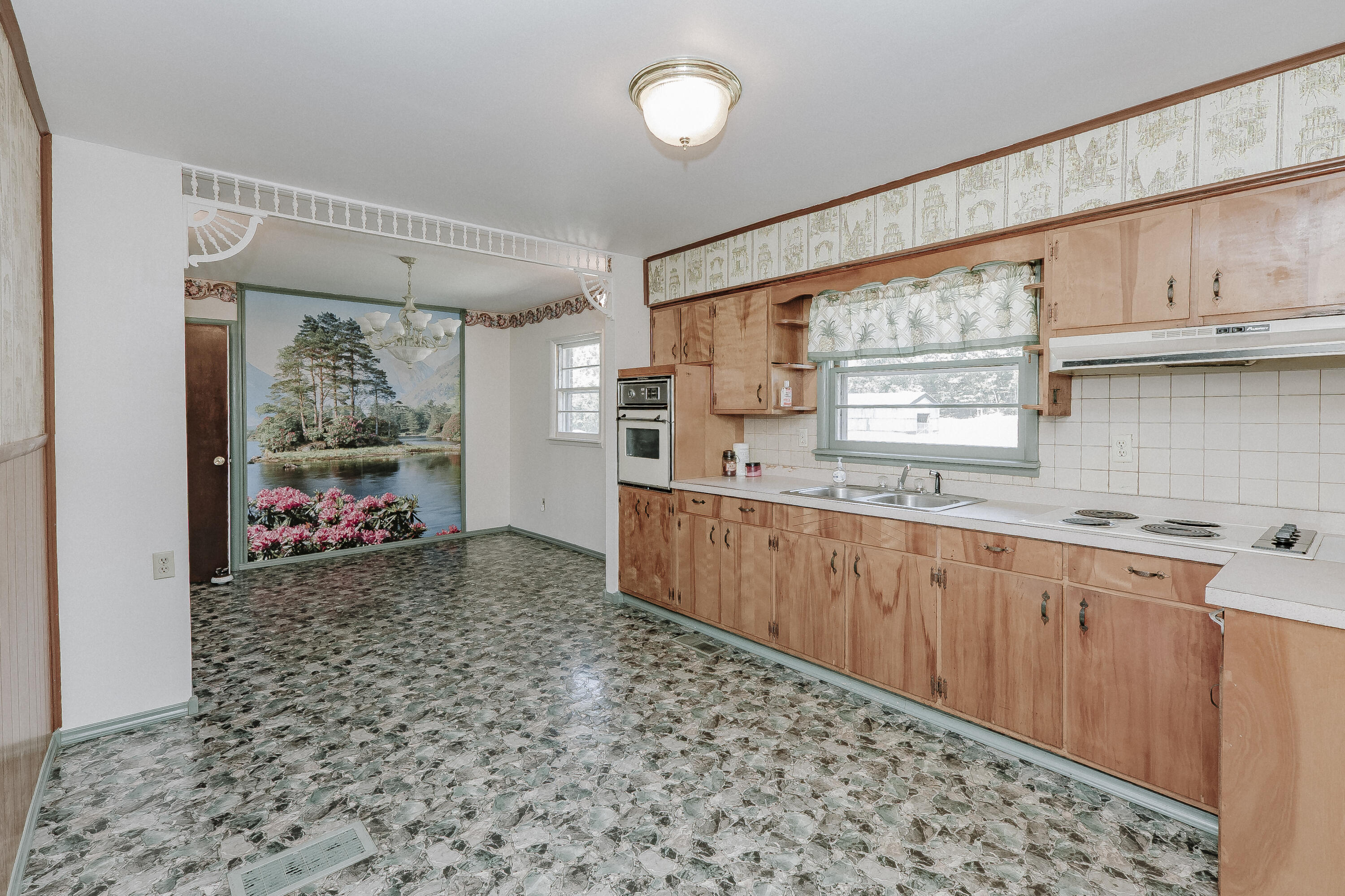 6777 E Highway 92 Property Photo 34