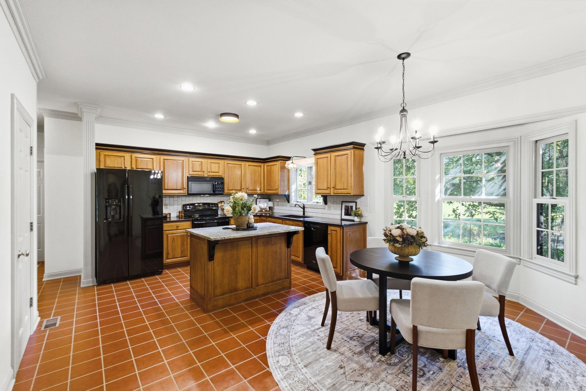 1021 Wesbend Drive Property Photo 12