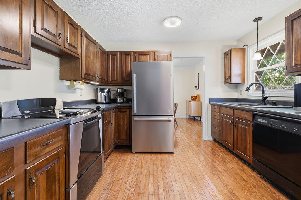 141 Skylark Drive Property Photo 12