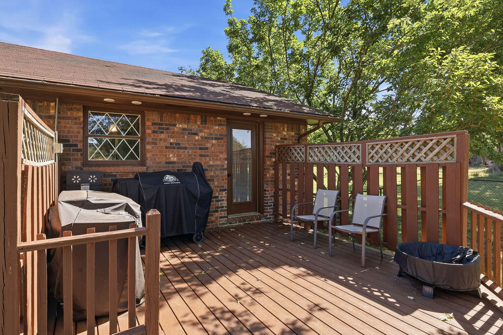 141 Skylark Drive Property Photo 39