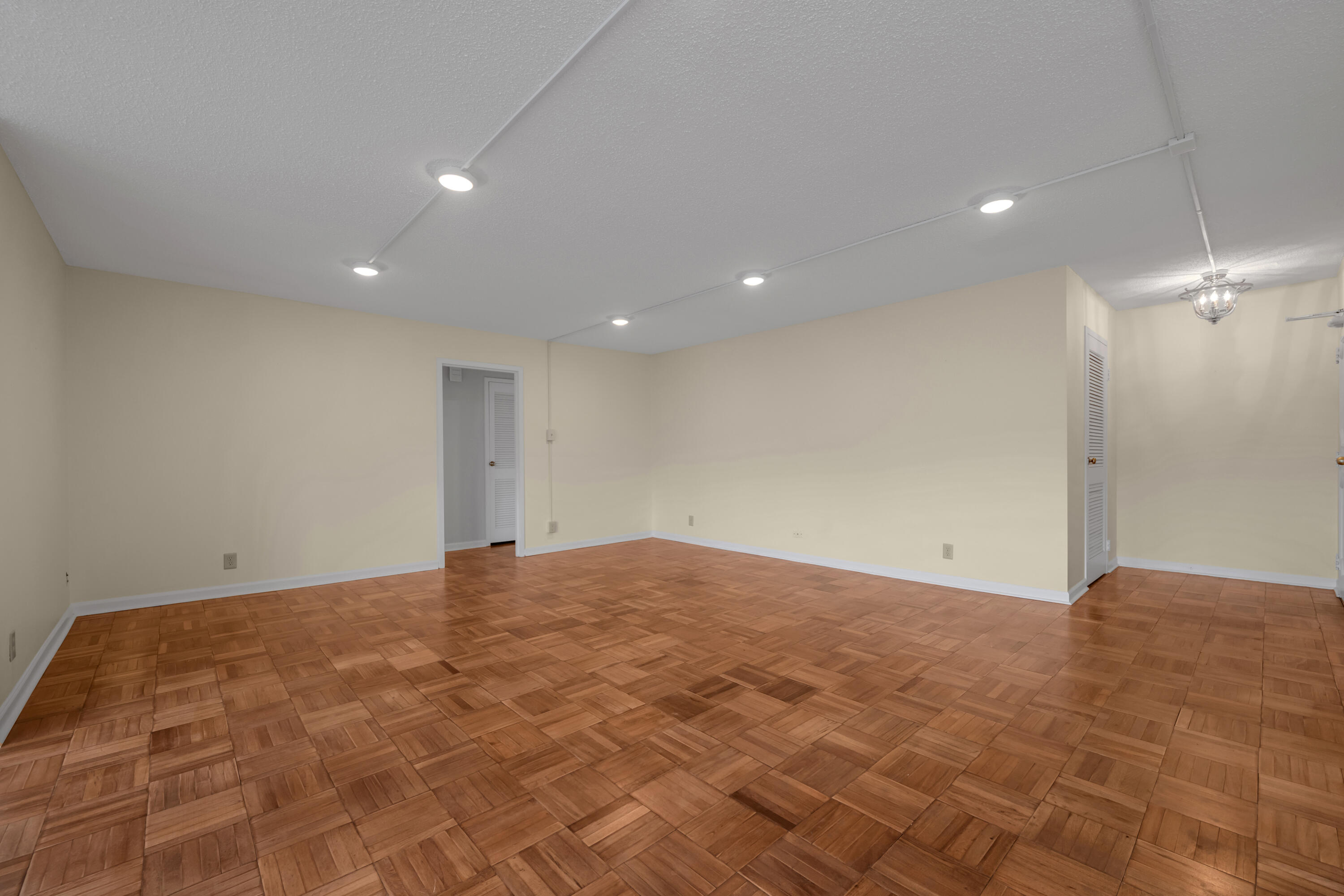 101 S Hanover Avenue 7b Property Photo 10
