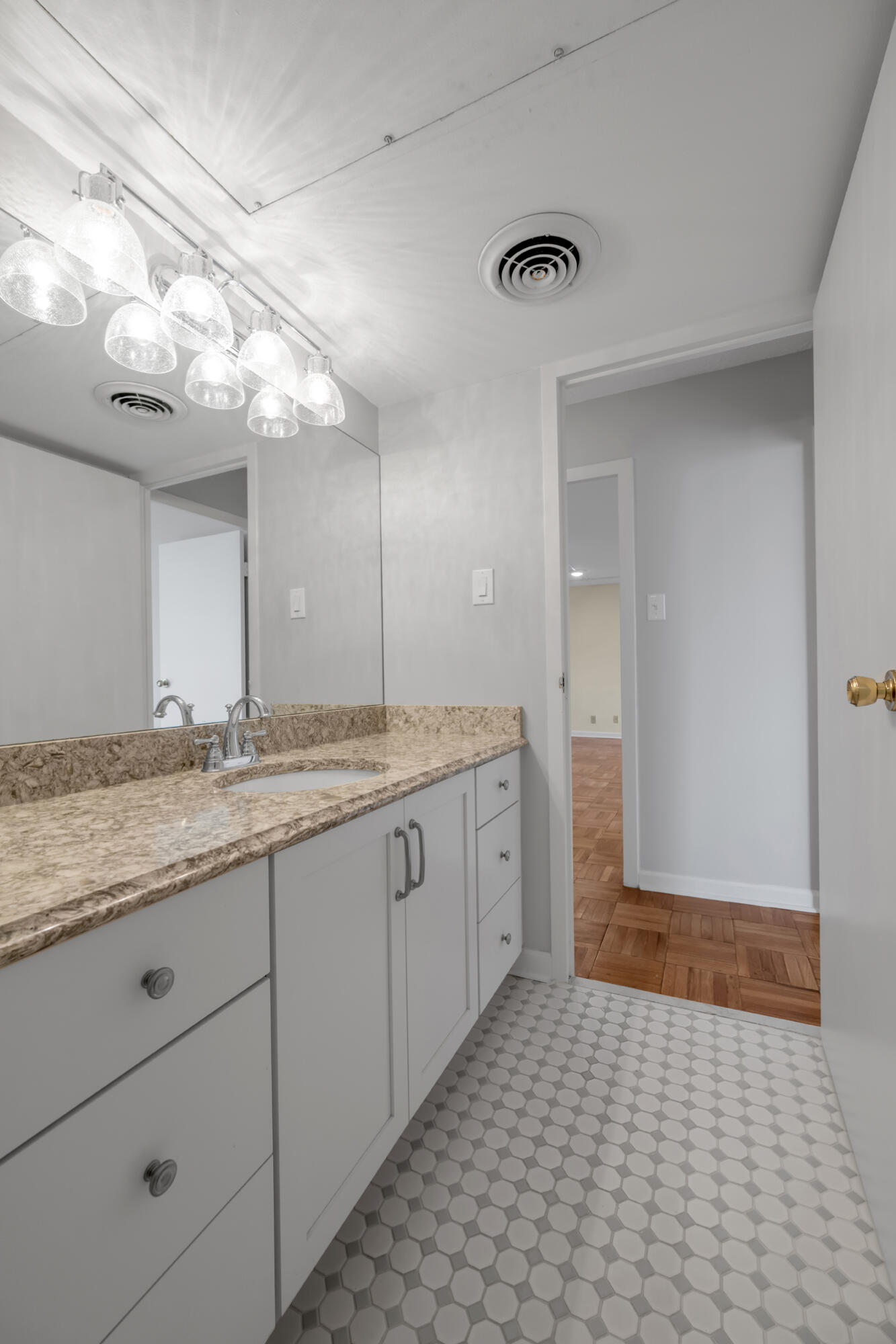 101 S Hanover Avenue 7b Property Photo 28