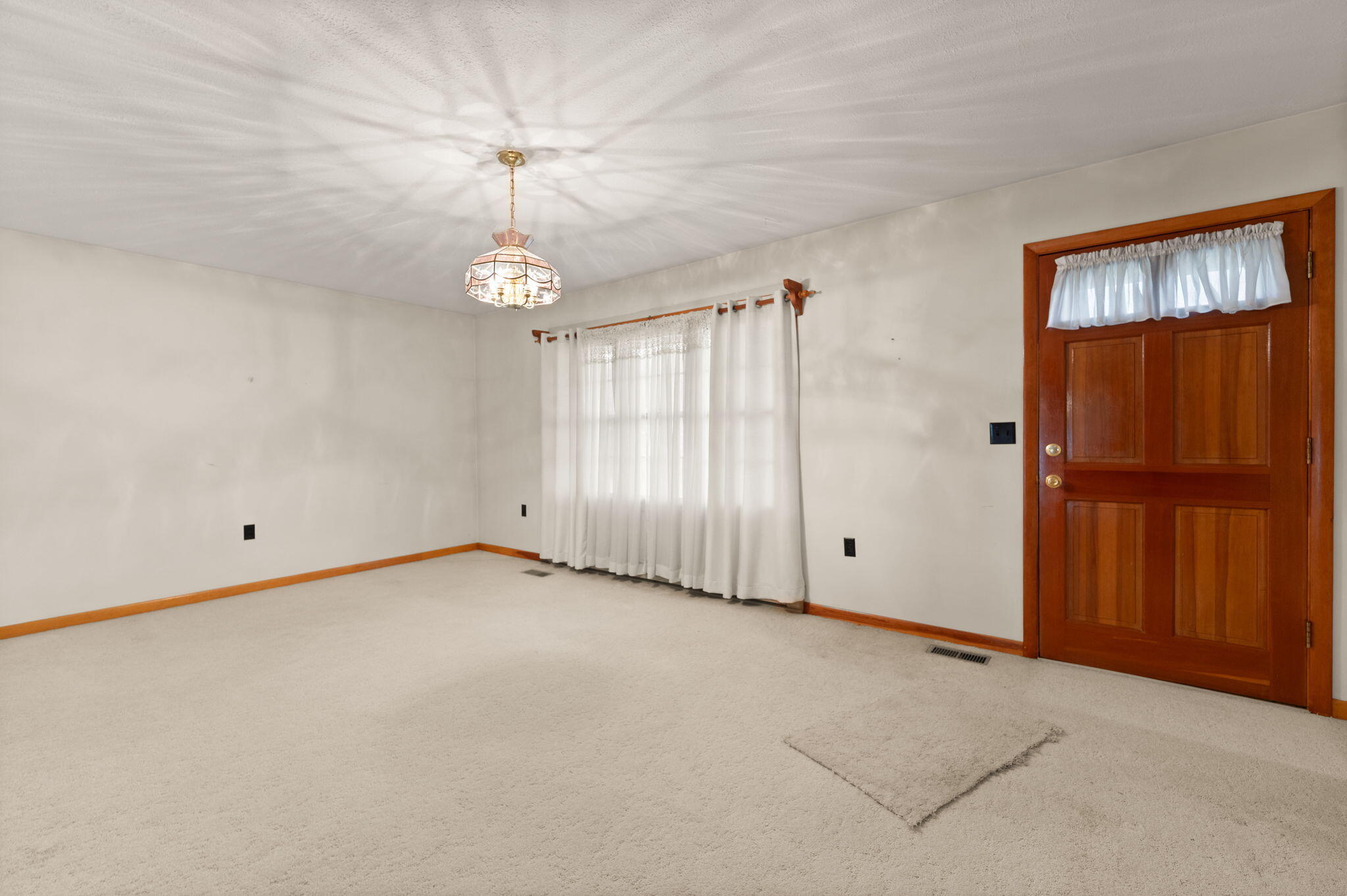679 Proctor Road Property Photo 2