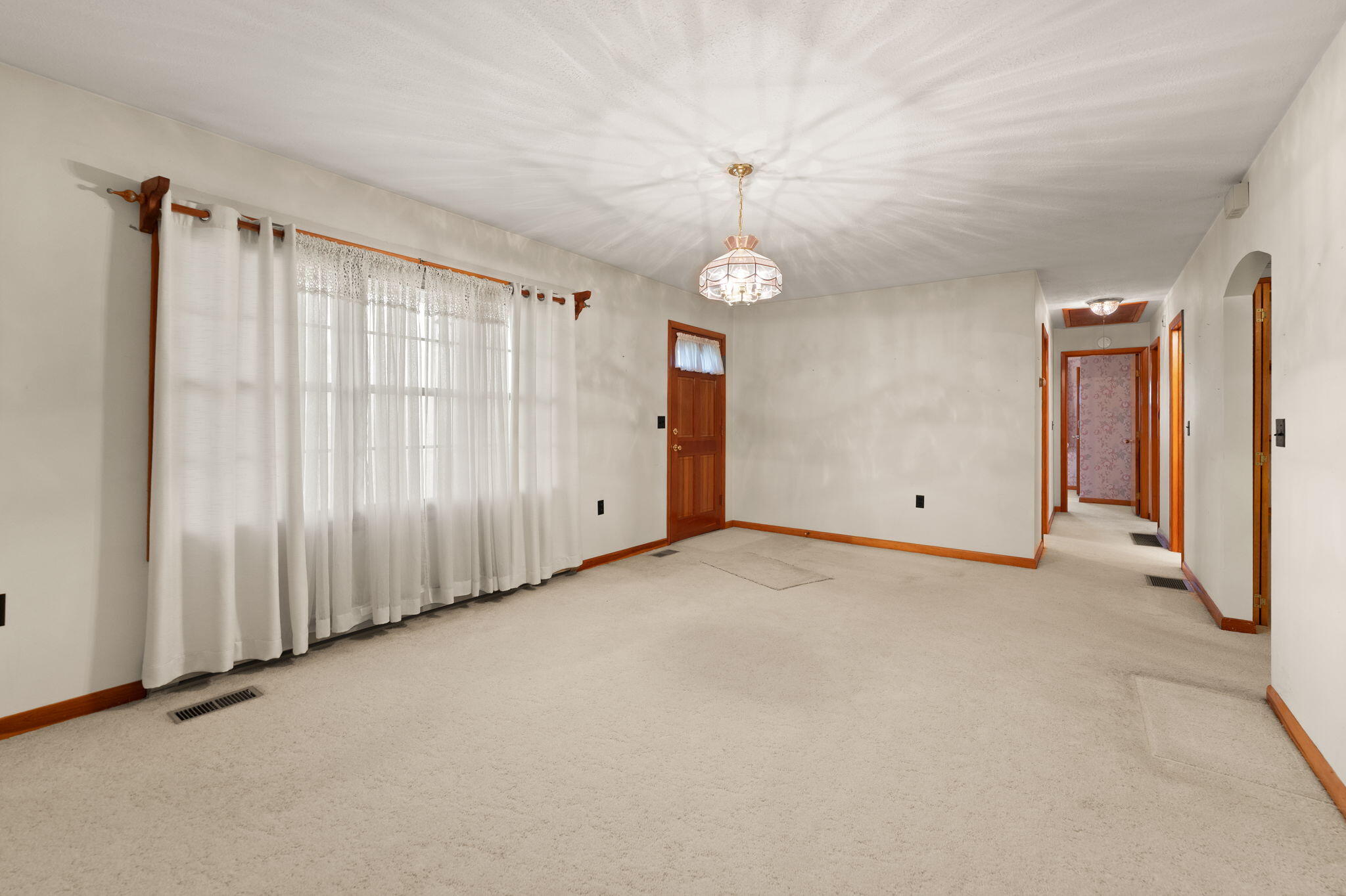 679 Proctor Road Property Photo 3