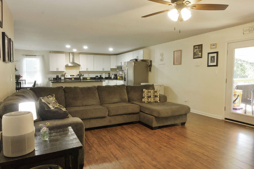 112 Ridgewood Lane Property Photo 3