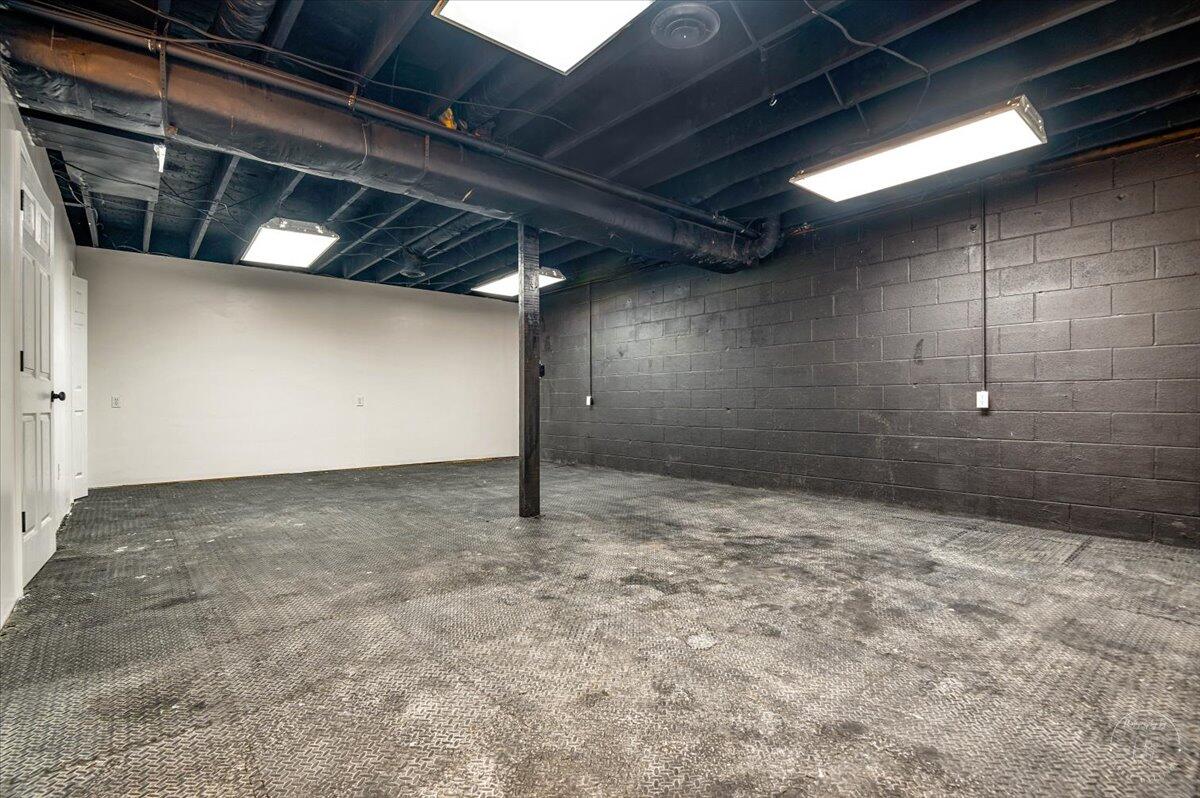 1018 Cardinal Drive Property Photo 20