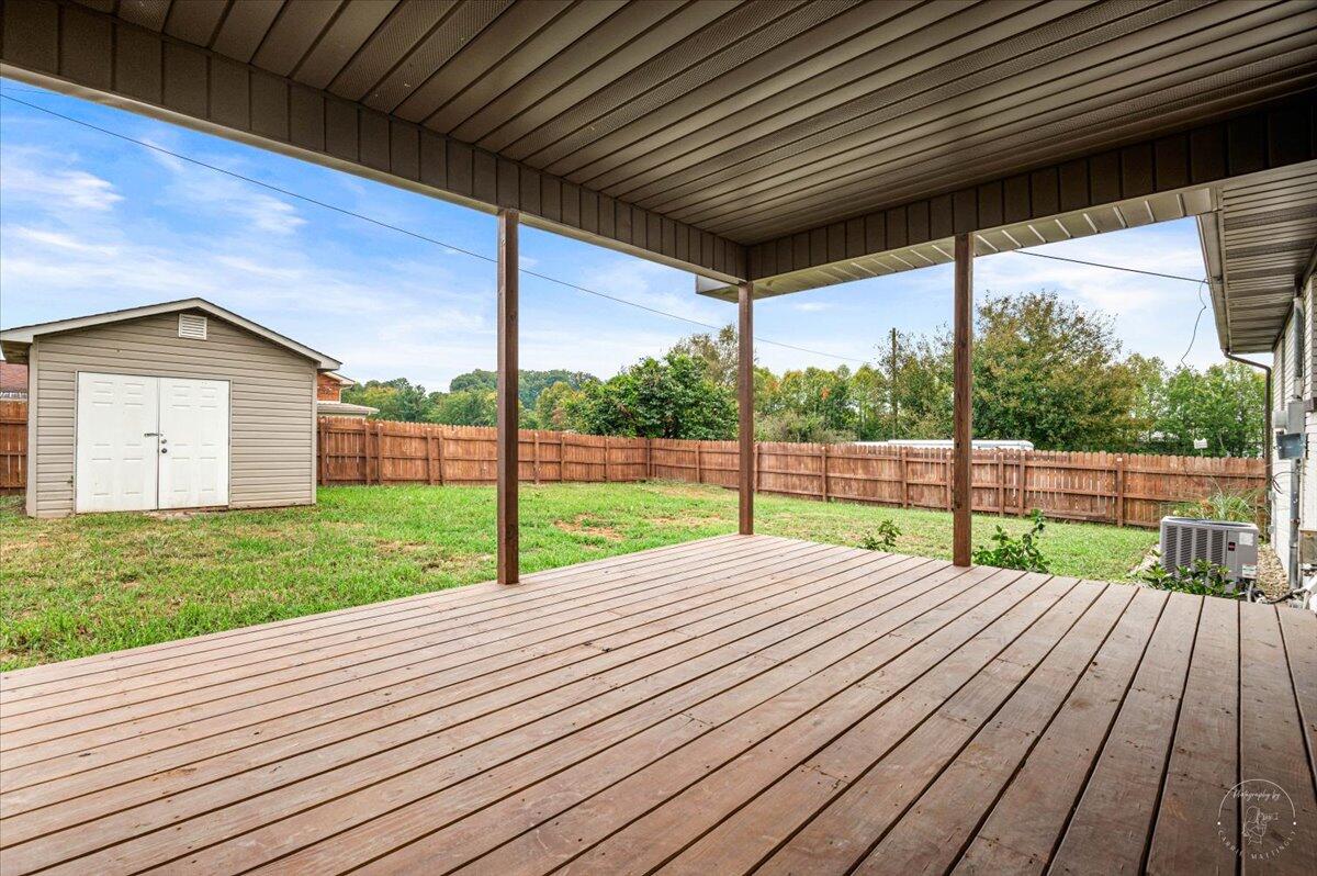 1018 Cardinal Drive Property Photo 24
