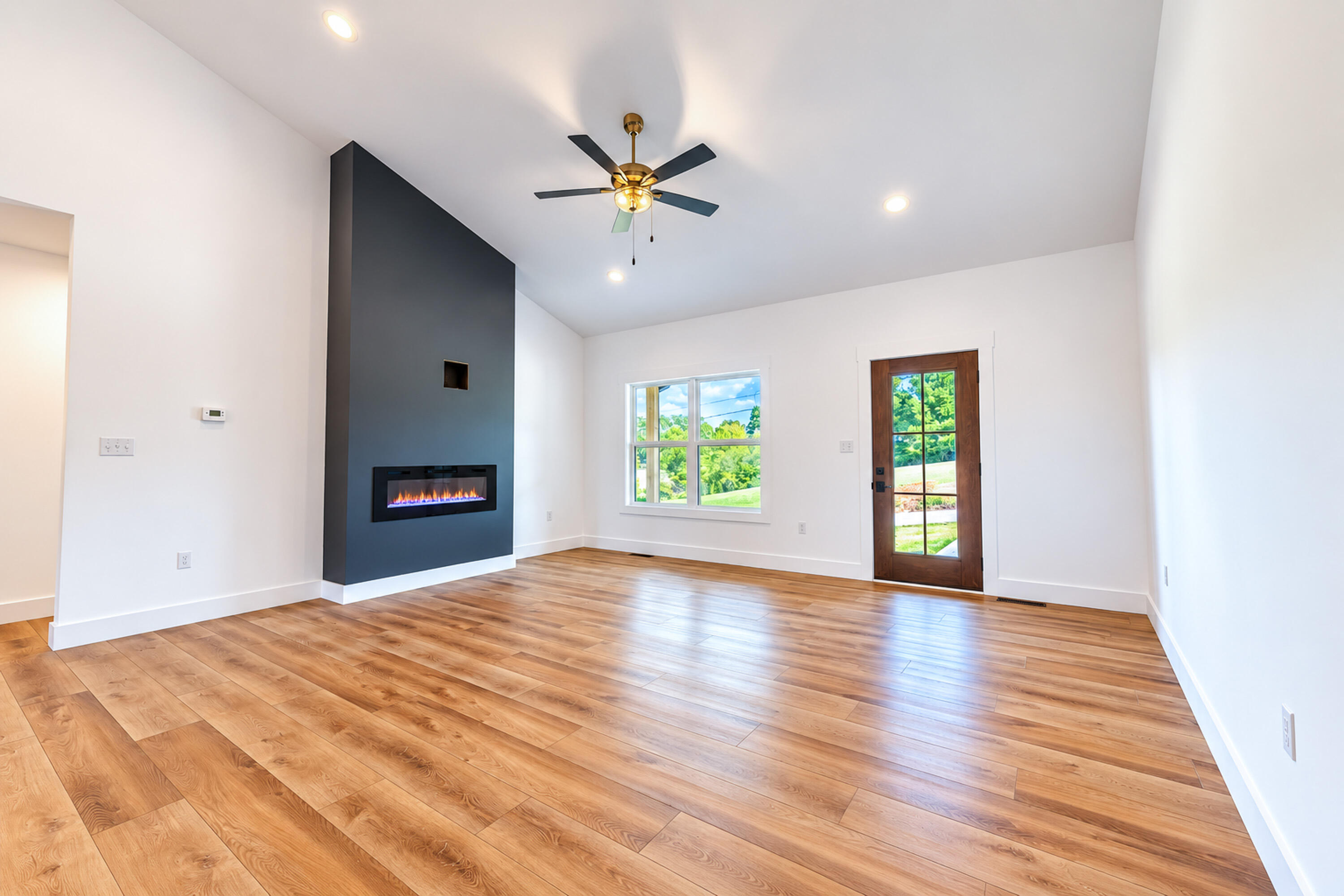 182 Spring Meadows Drive Property Photo 13