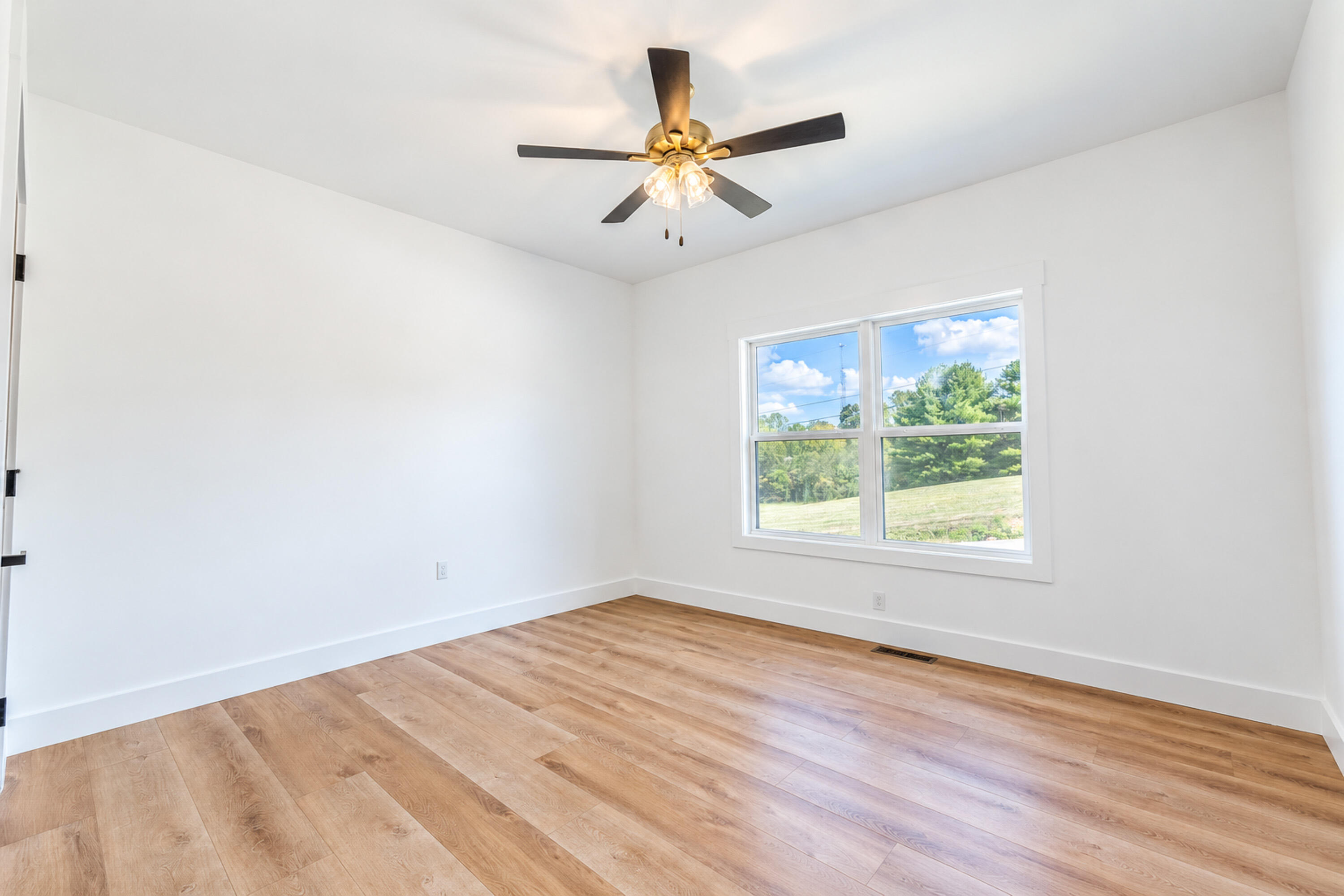 182 Spring Meadows Drive Property Photo 26