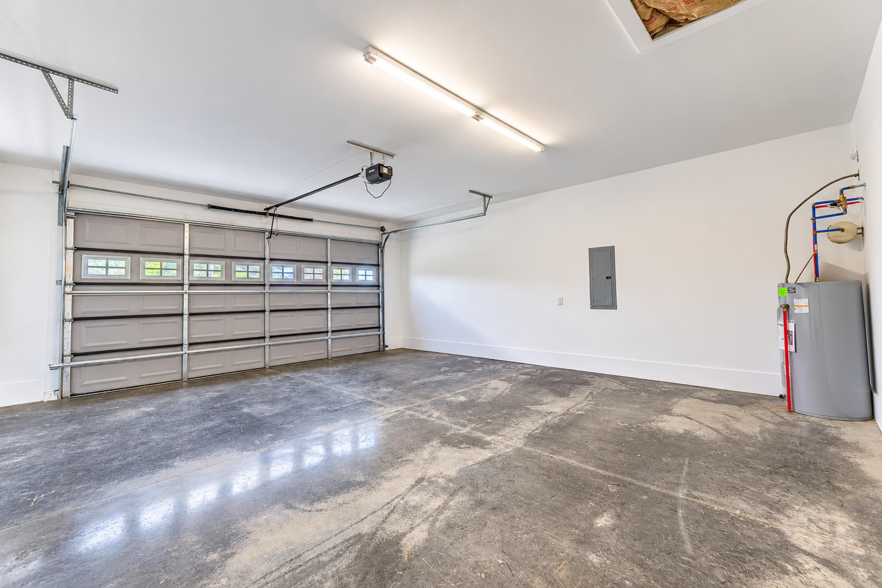 182 Spring Meadows Drive Property Photo 30