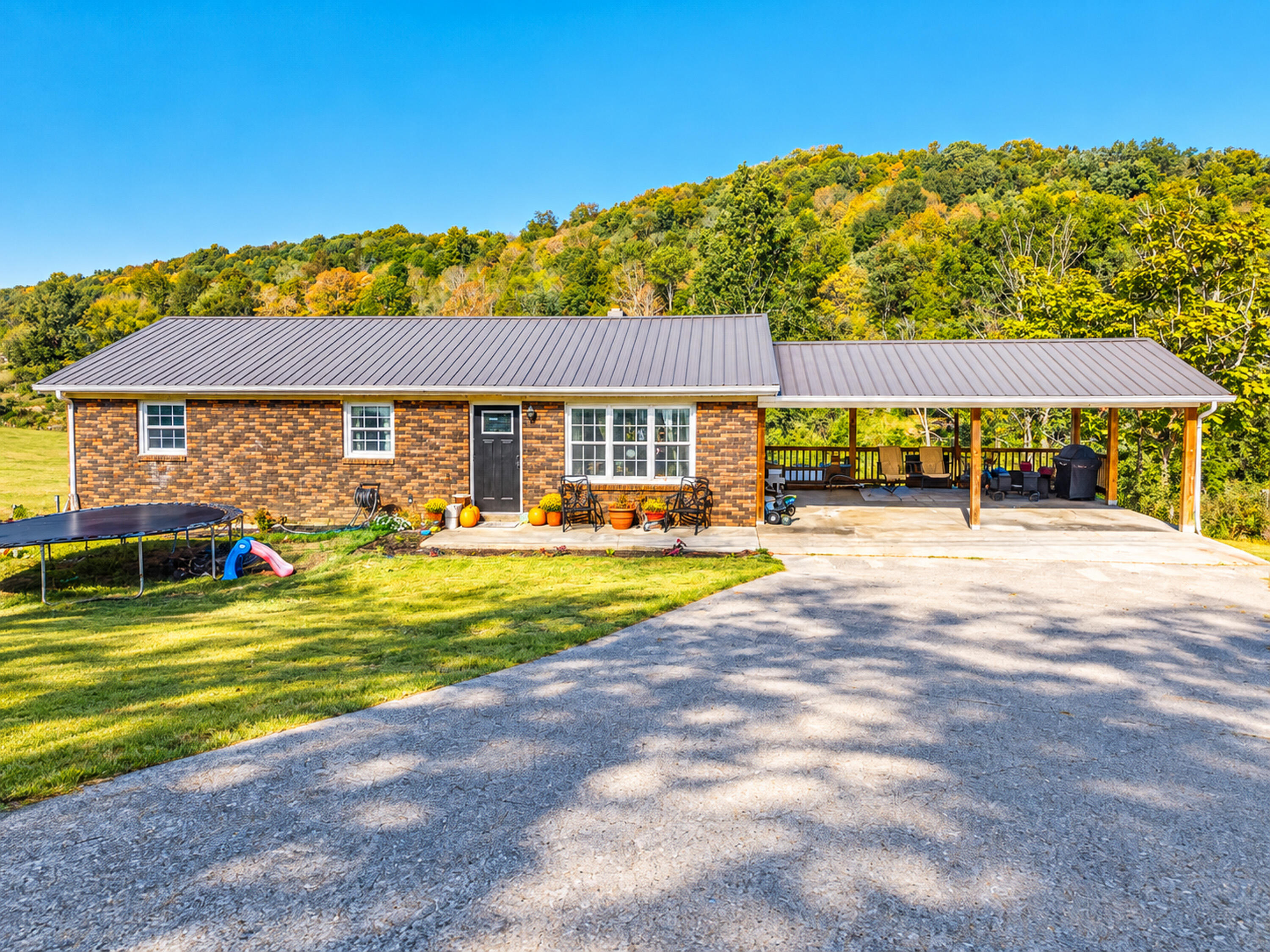 4795 Grundy Road Property Photo 1