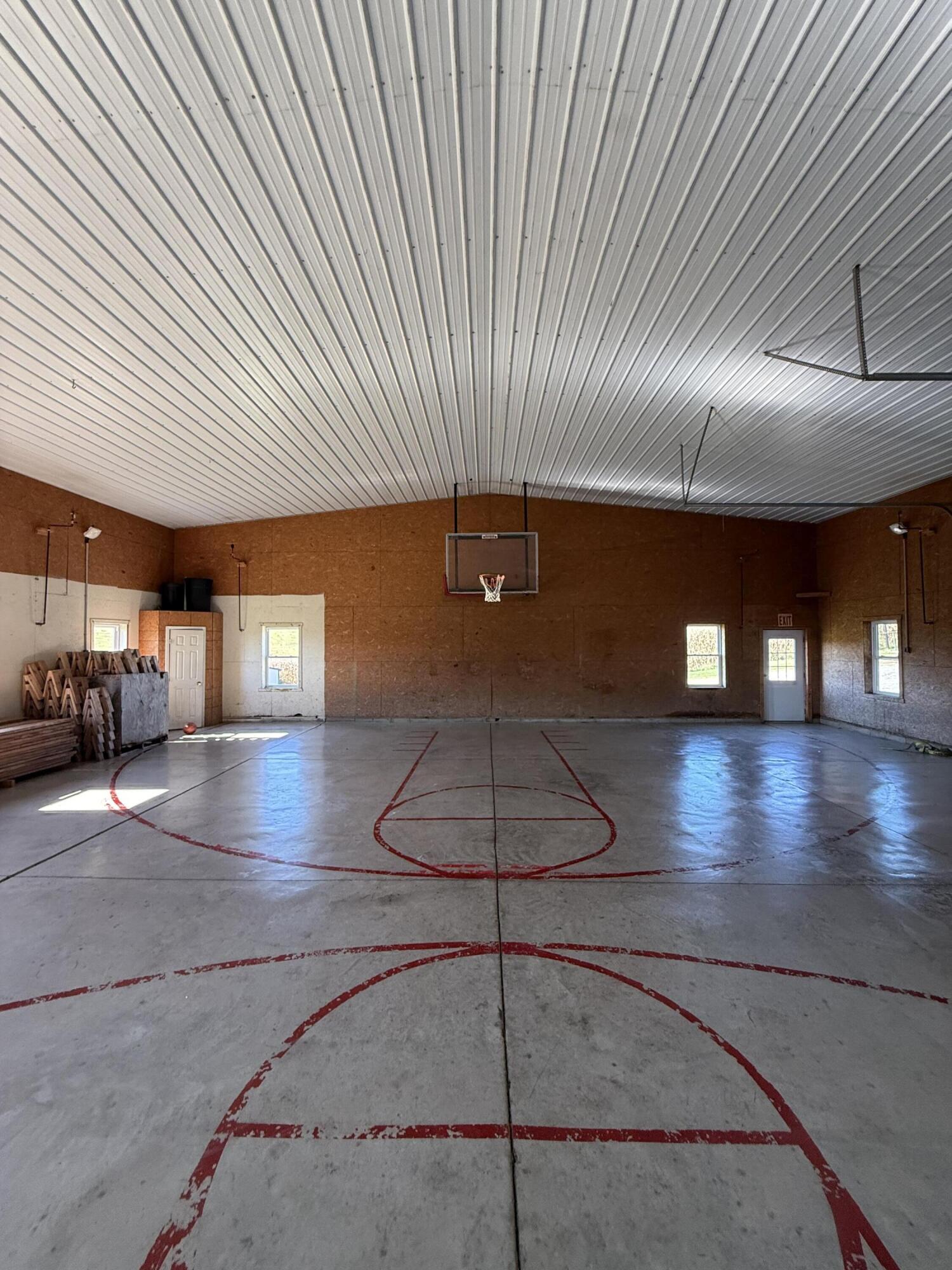 6402 Helena Road Property Photo 4