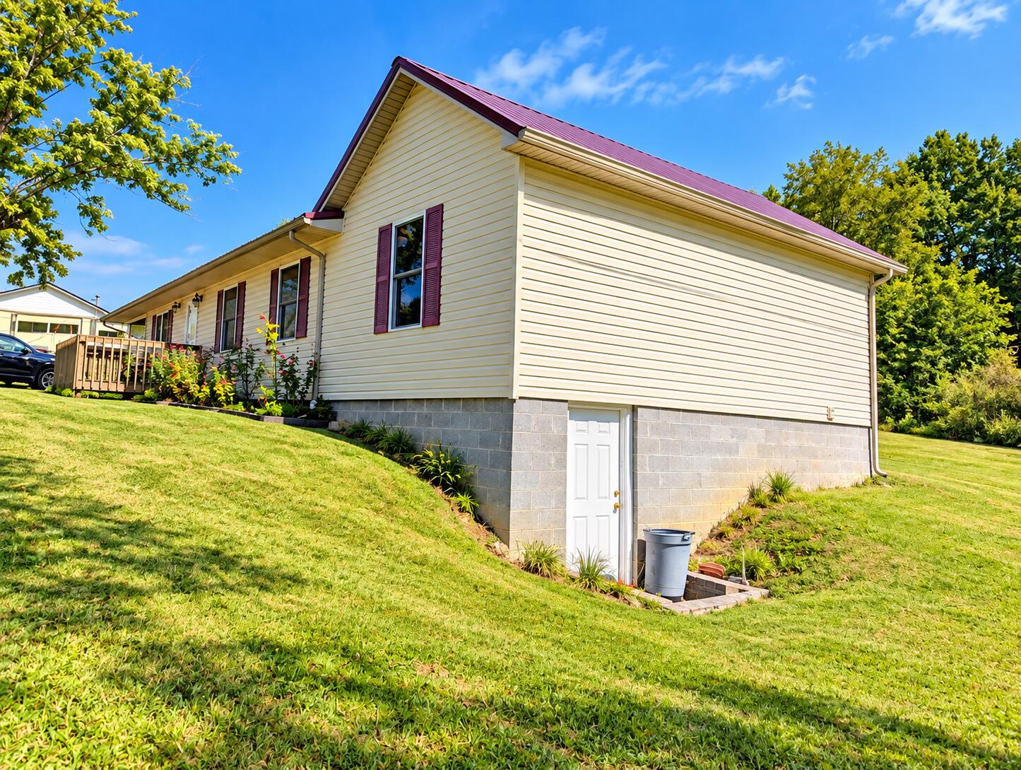 86 Blanton Lane Property Photo 4