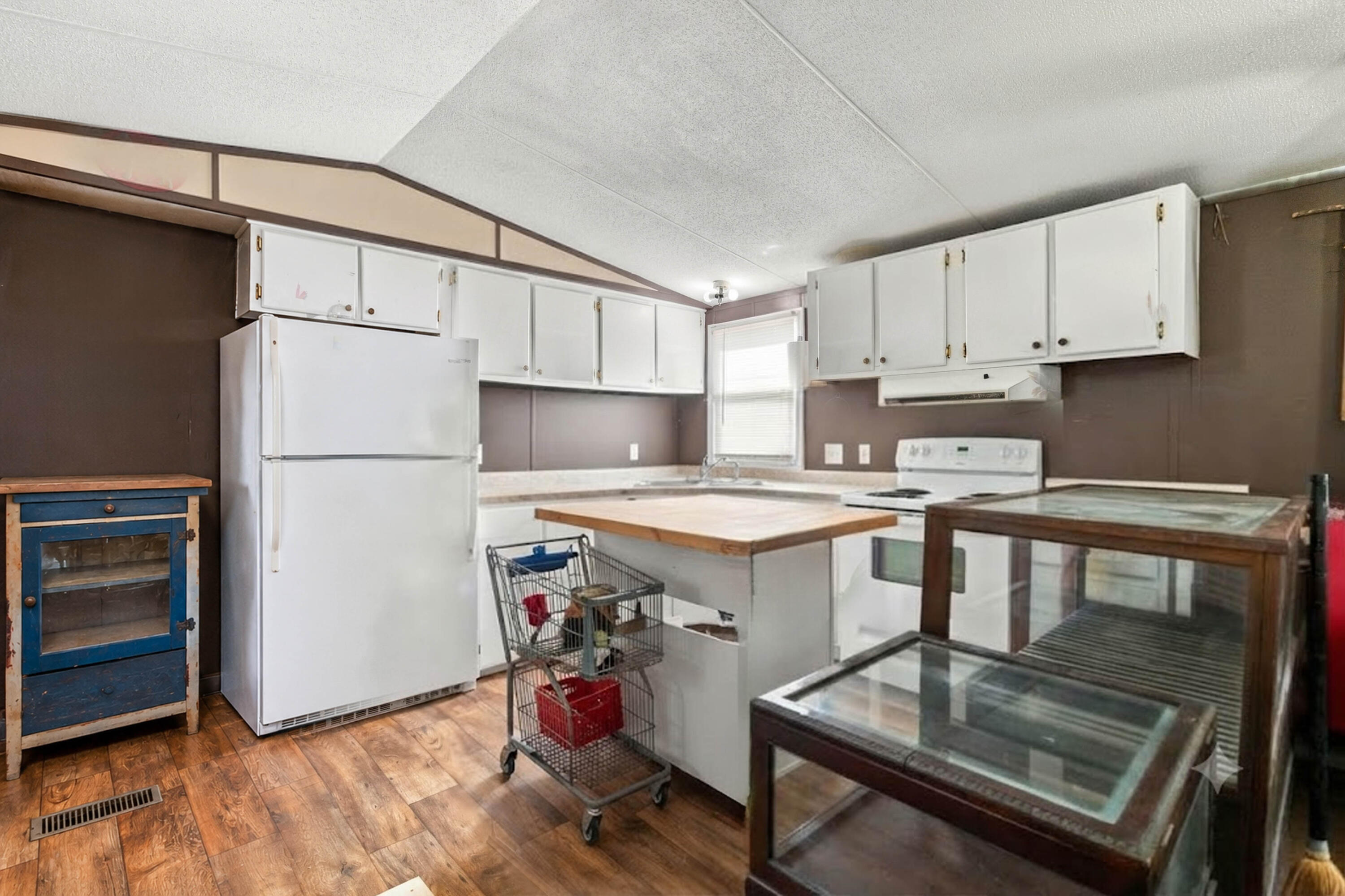 859 Wildrose Road Property Photo 22