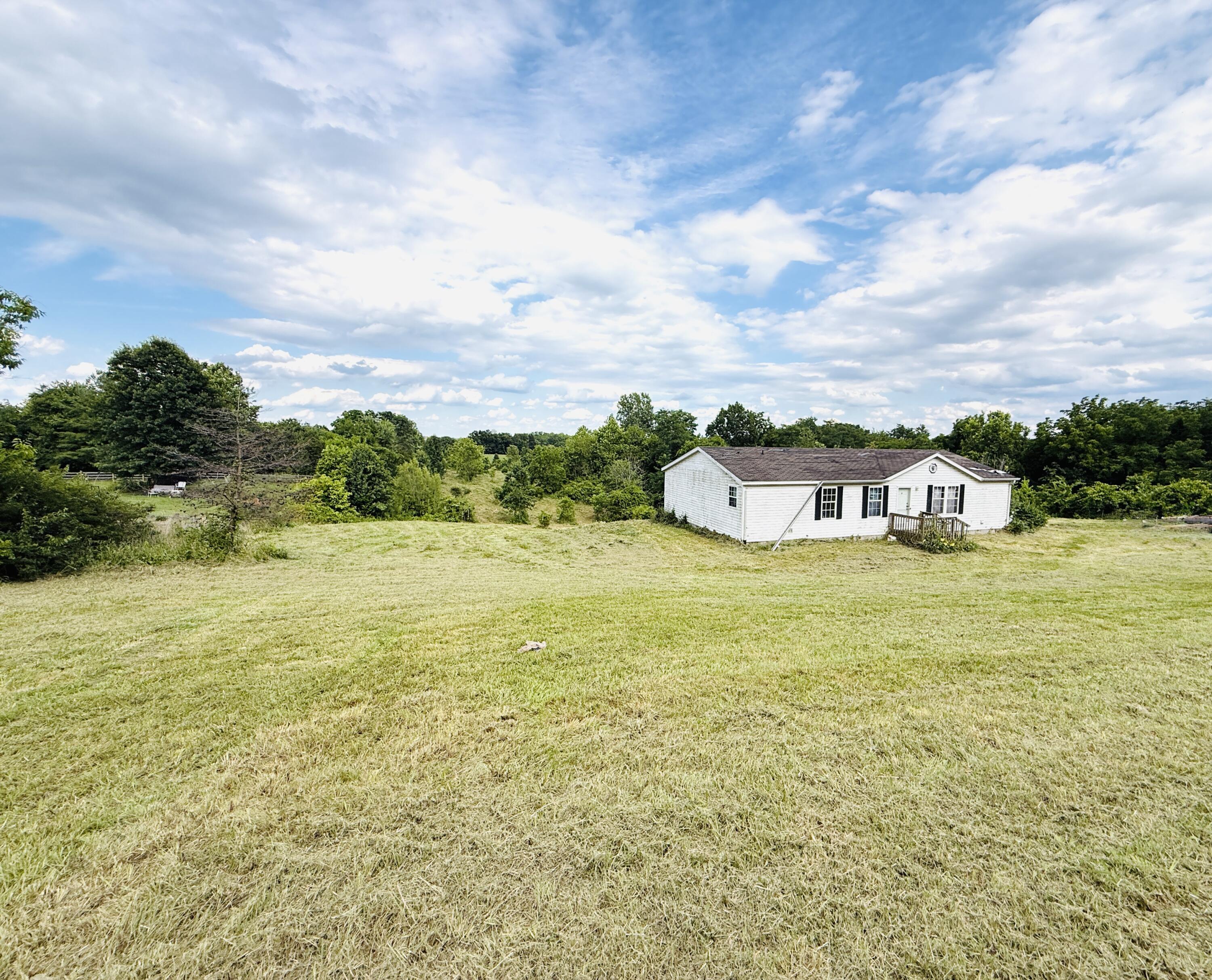 729 Oakland Lane Property Photo 1